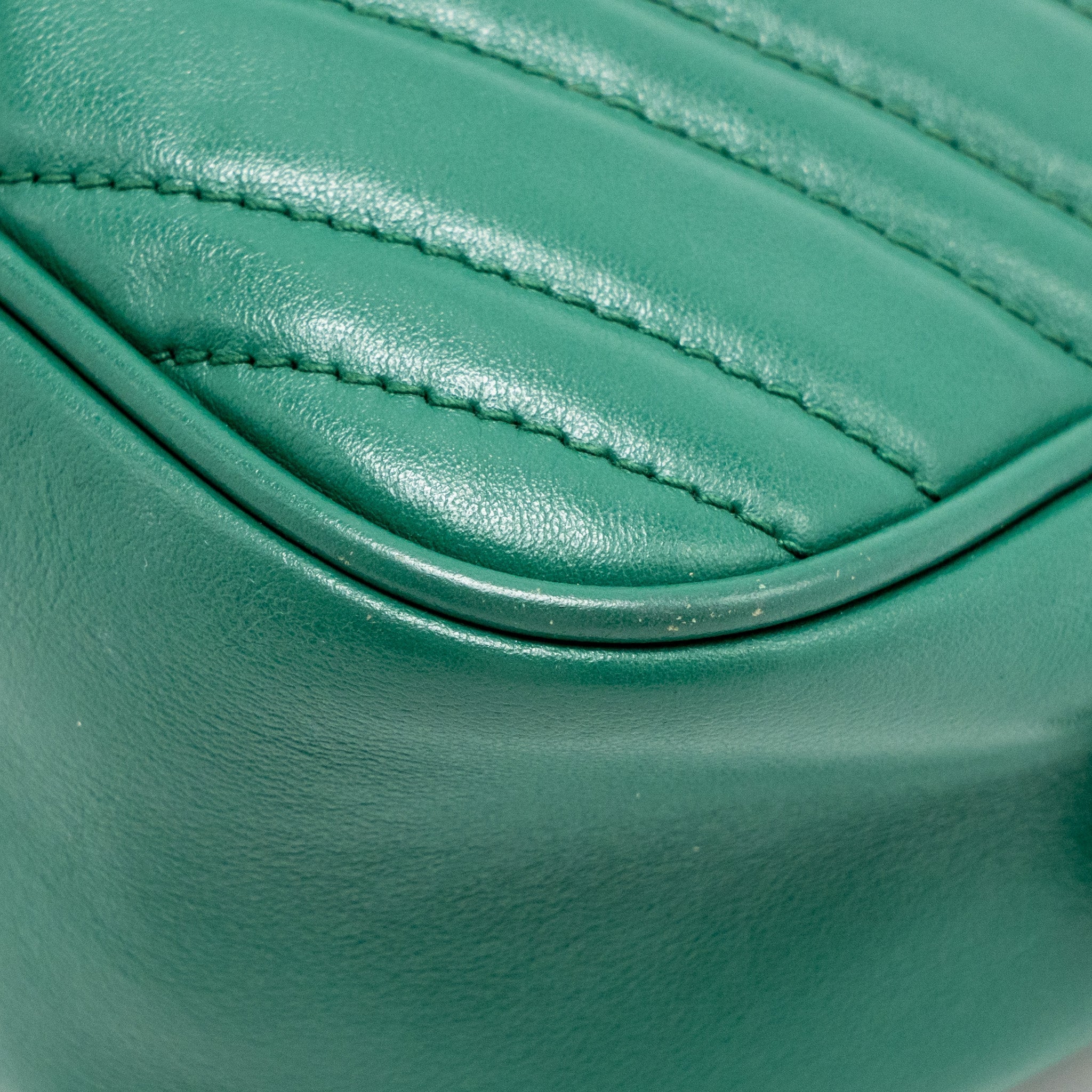 gucci-small-gg-marmont-crossbody-camera-bag-calfskin-green-ghw
