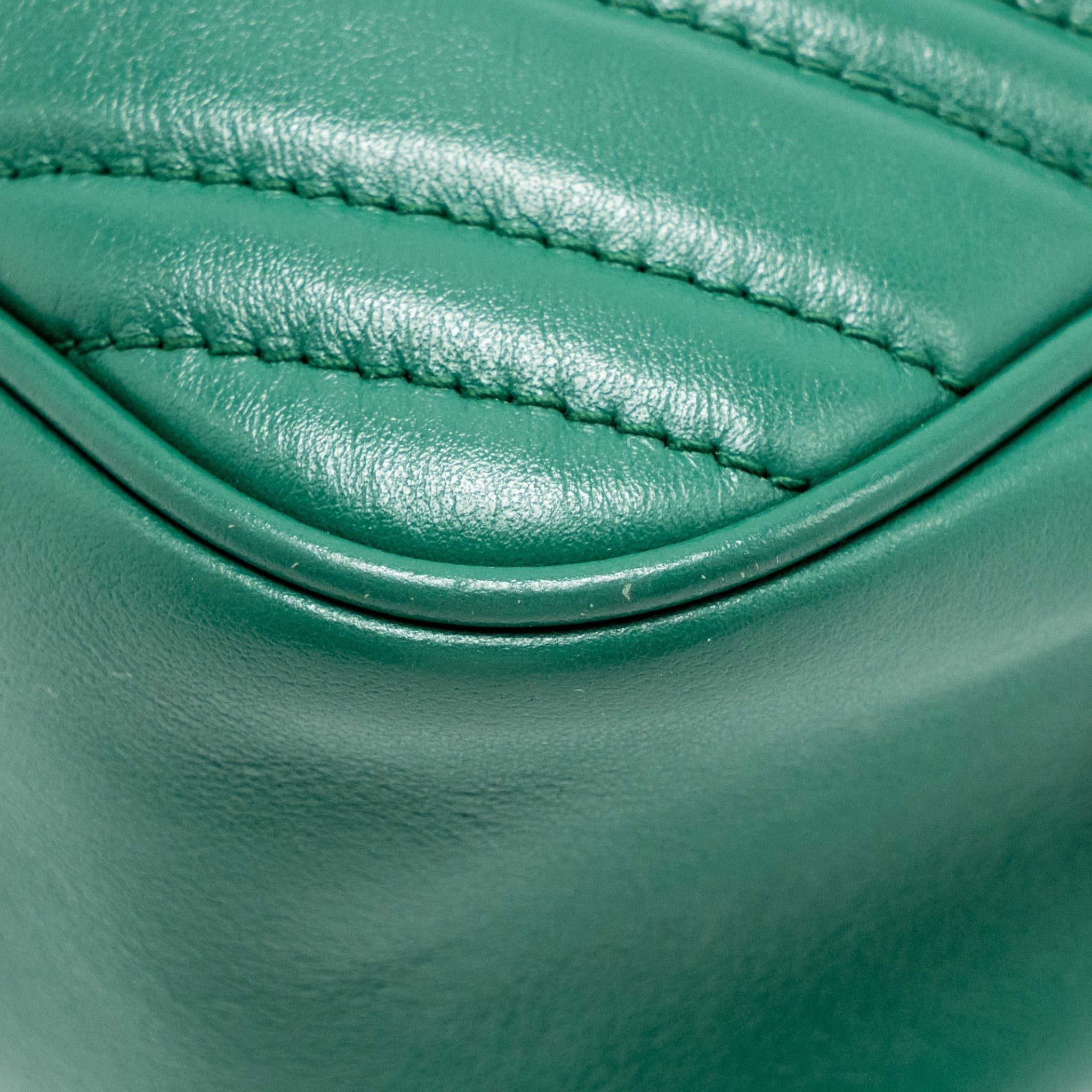 gucci-small-gg-marmont-crossbody-camera-bag-calfskin-green-ghw