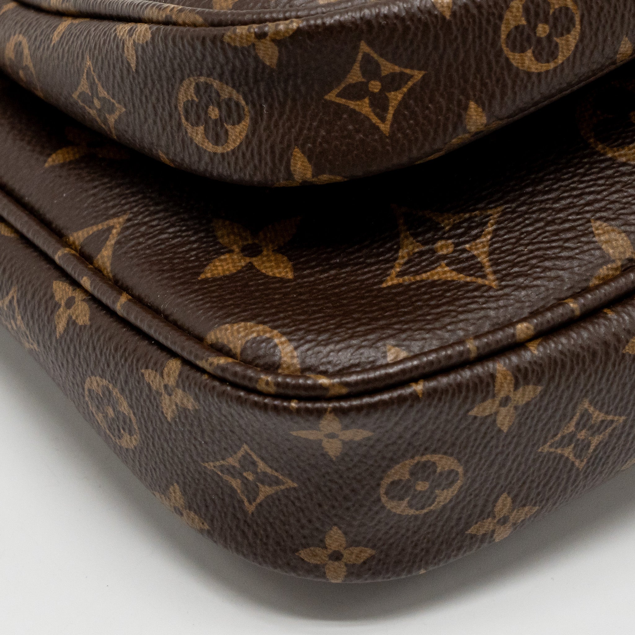 louis-vuitton-multi-pochette-accessories-khaki-strap-monogram-canvas-ghw
