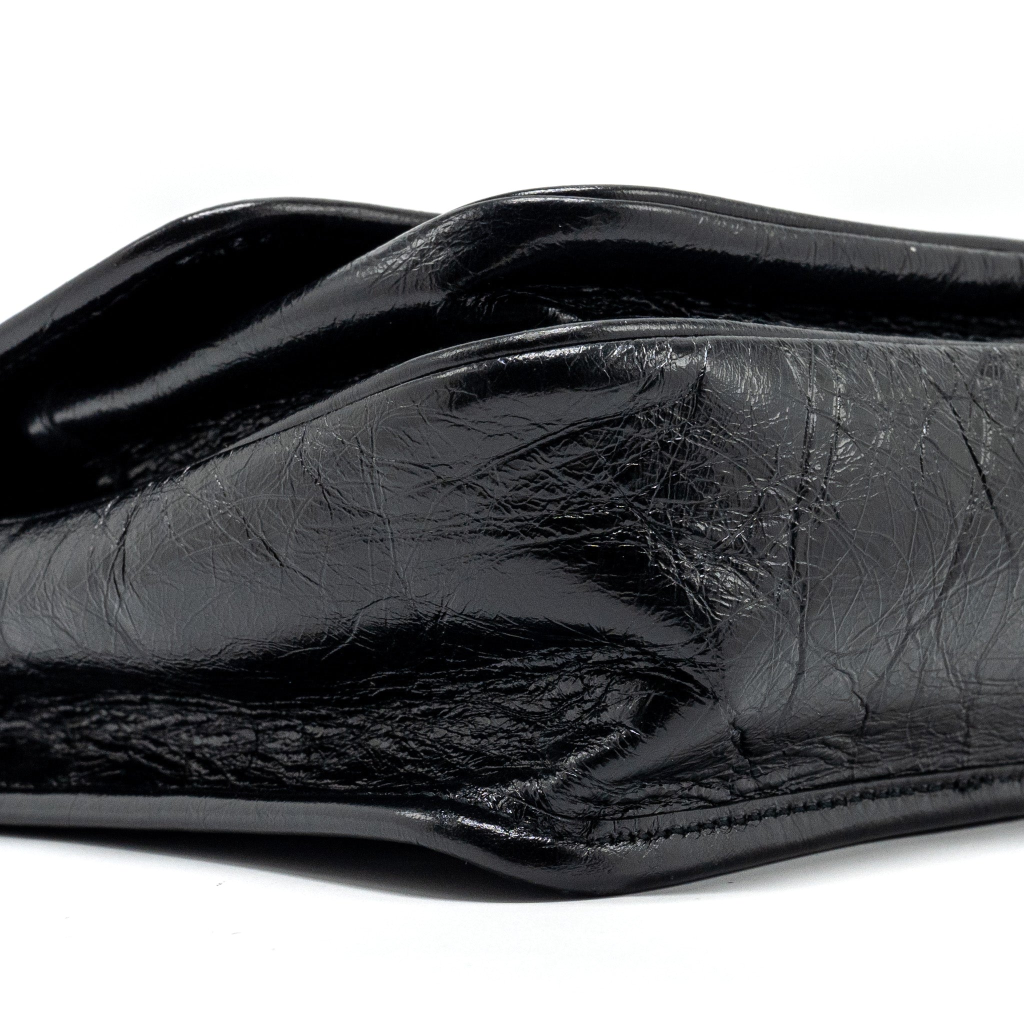 saint-laurent-niki-baby-leather-black-shw