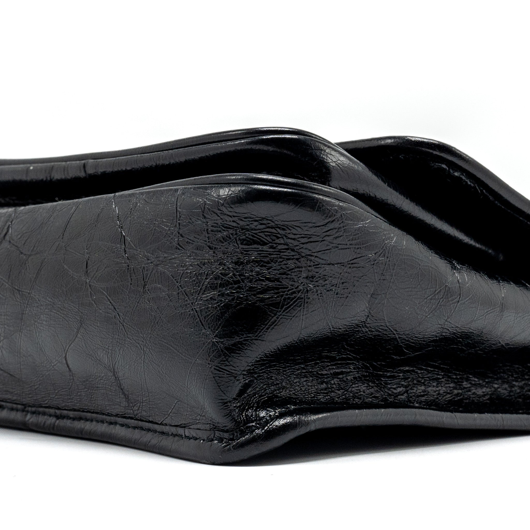 saint-laurent-niki-baby-leather-black-shw