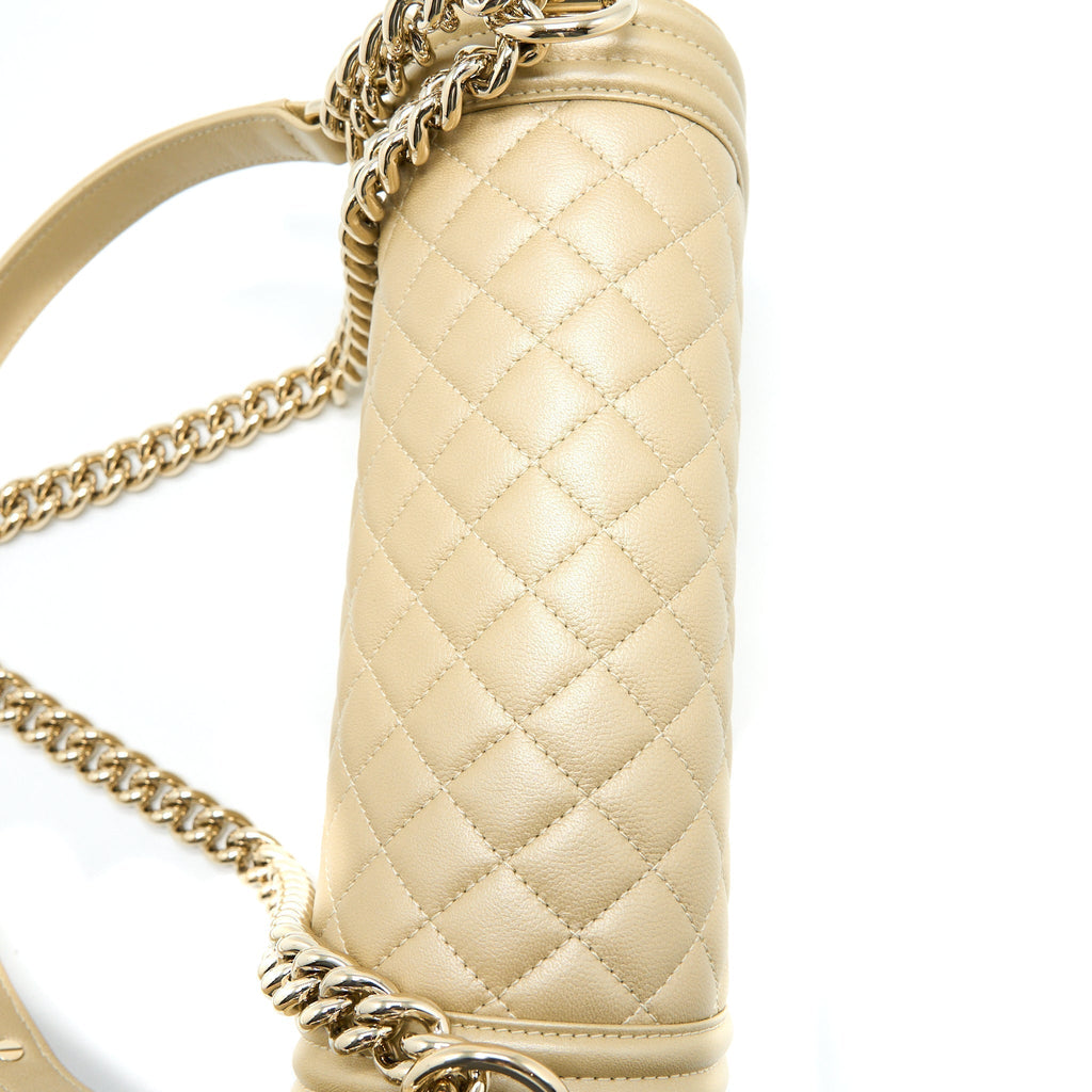 chanel-medium-boy-caviar-gold-lghw