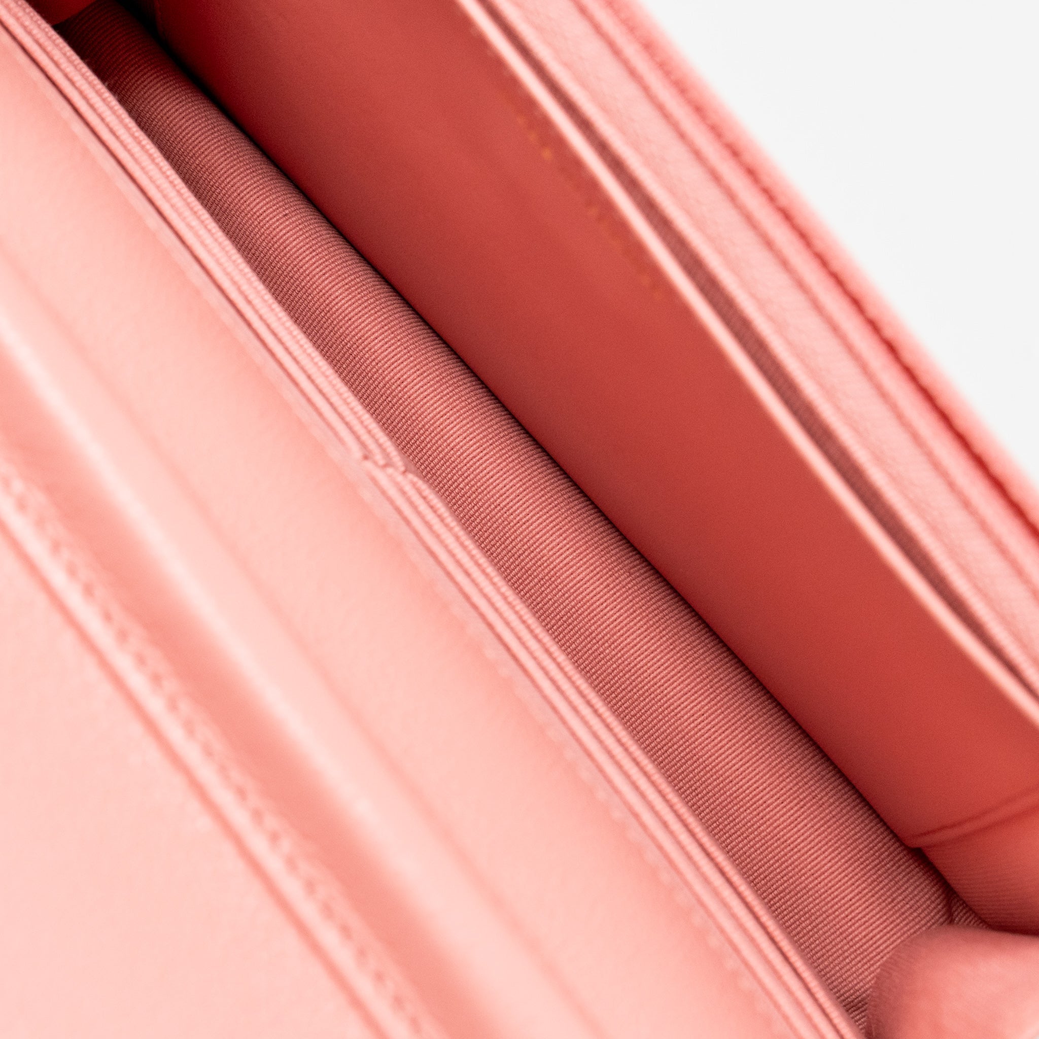 chanel-classic-wallet-on-chain-caviar-pink-lghwmicrochip