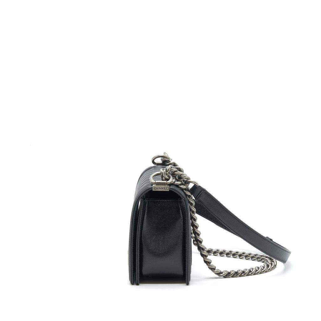 chanel-leboy-boy-bag-medium-caviar-black-ruthenium-sliver-hardware
