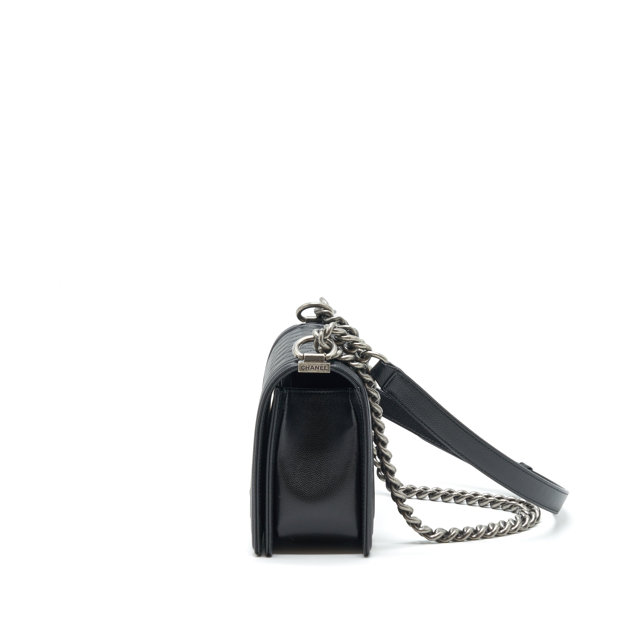 chanel-leboy-boy-bag-medium-caviar-black-ruthenium-sliver-hardware