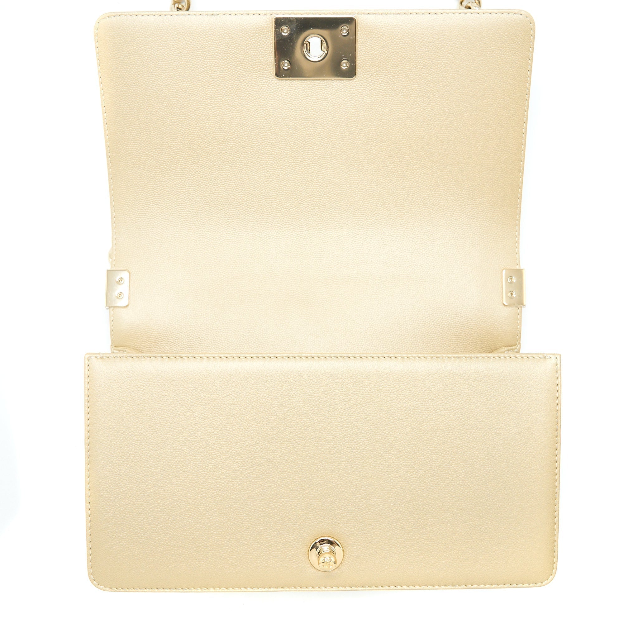 chanel-medium-boy-caviar-gold-lghw