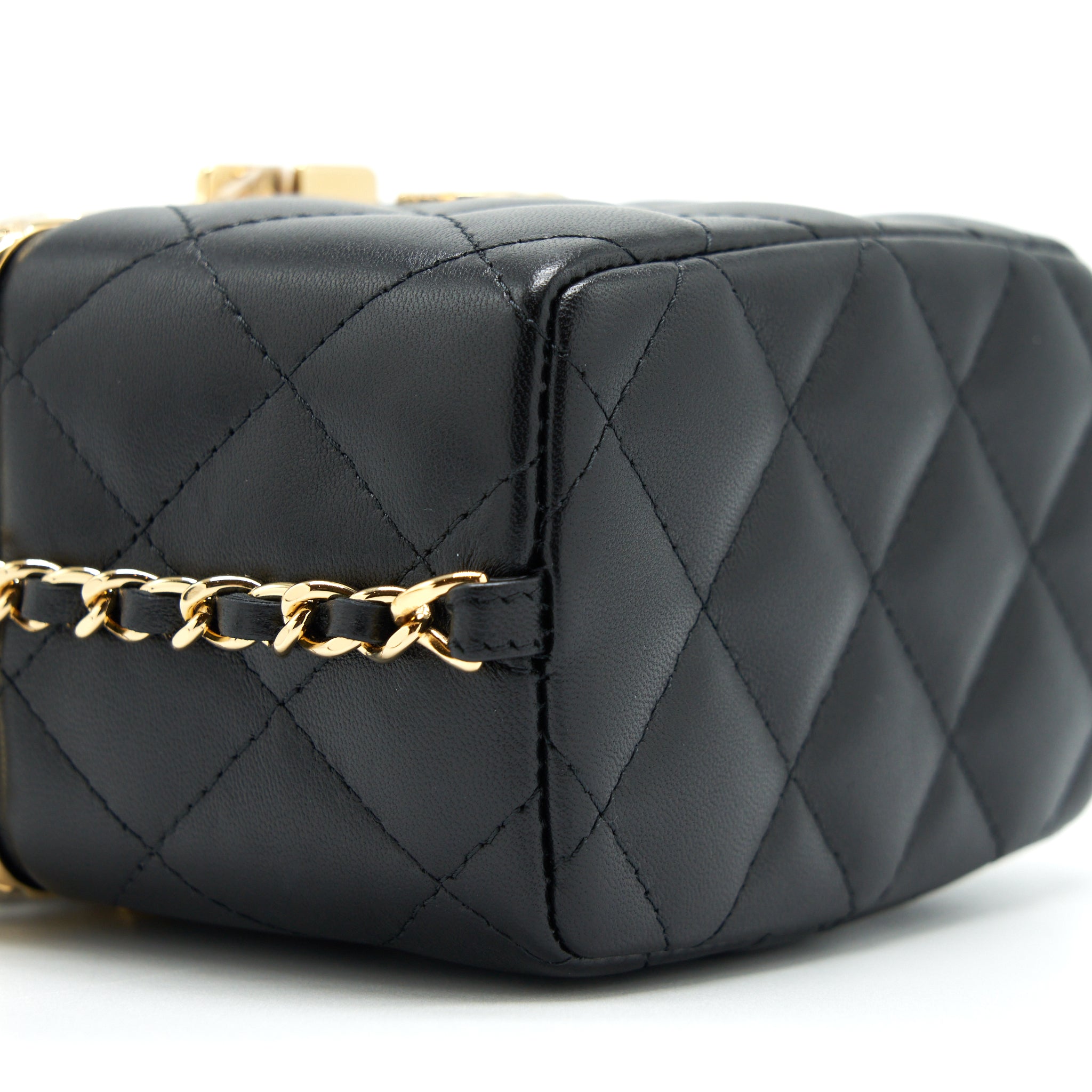 chanel-small-clip-flap-vanity-with-chain-lambskin-black-ghw