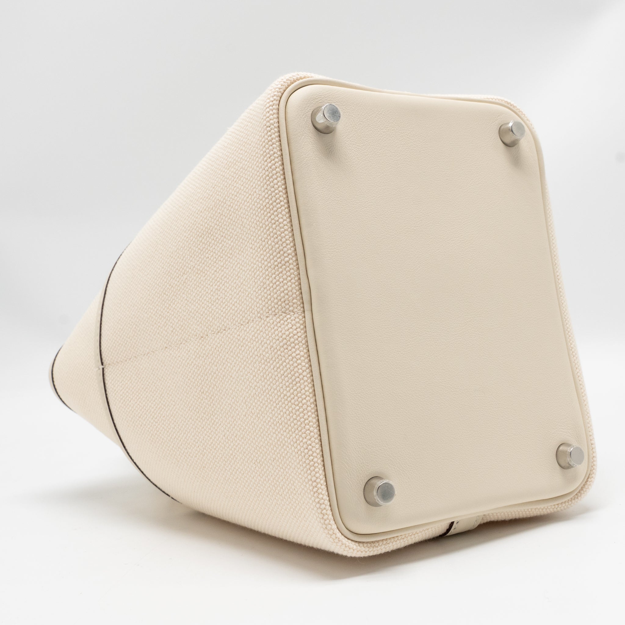 hermes-cargo-picotin-18-pockets-toile-geo-land-swift-ecru-nata-shw-stamp-k-copy