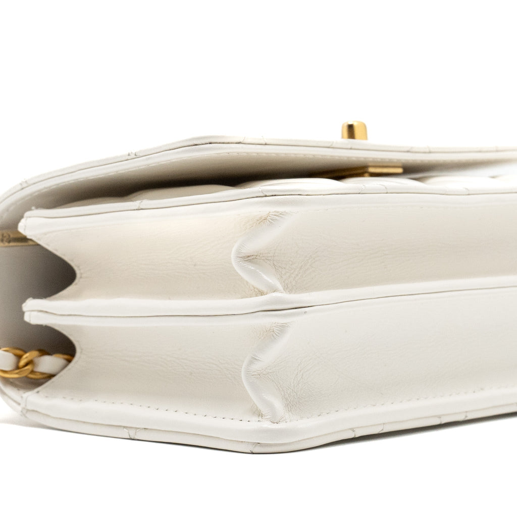 chanel-23p-rainbow-letter-handle-mini-wallet-on-chain-calfskin-white-ghwmicrochip