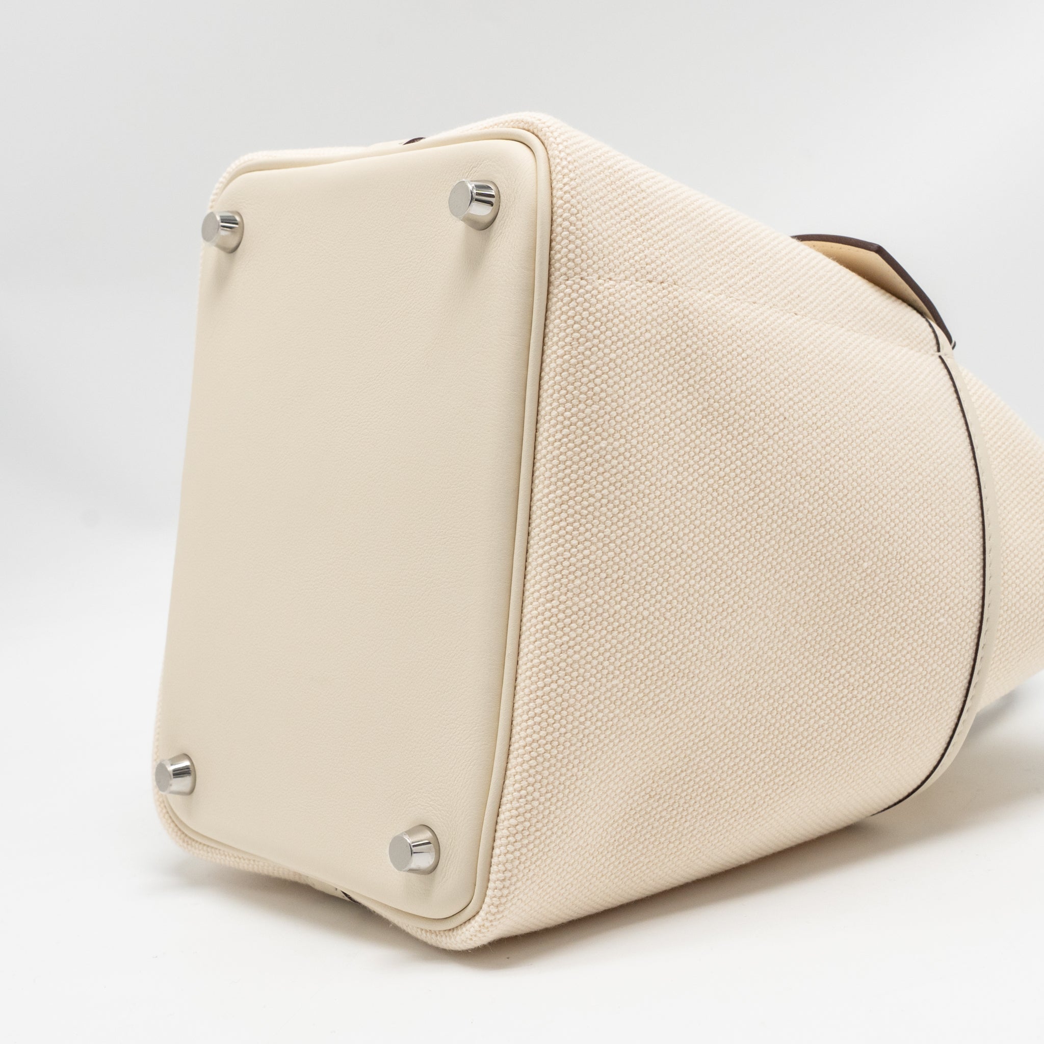 hermes-cargo-picotin-18-pockets-toile-geo-land-swift-ecru-nata-shw-stamp-k-copy