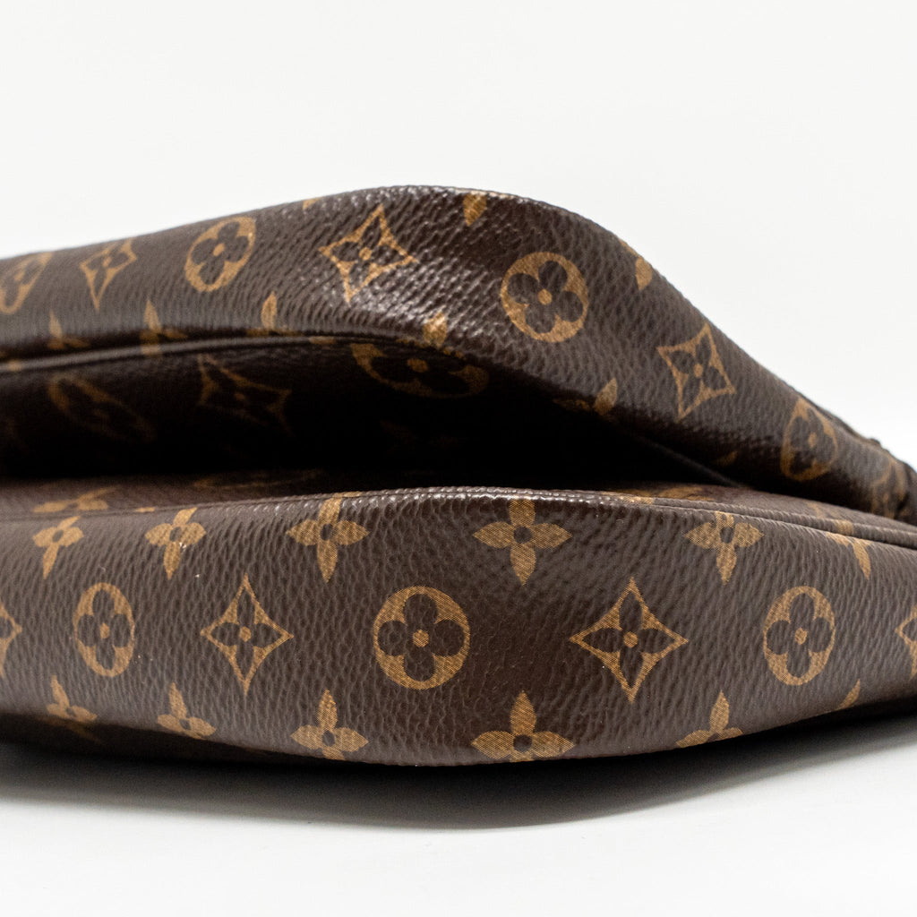 louis-vuitton-multi-pochette-accessories-khaki-strap-monogram-canvas-ghw-1