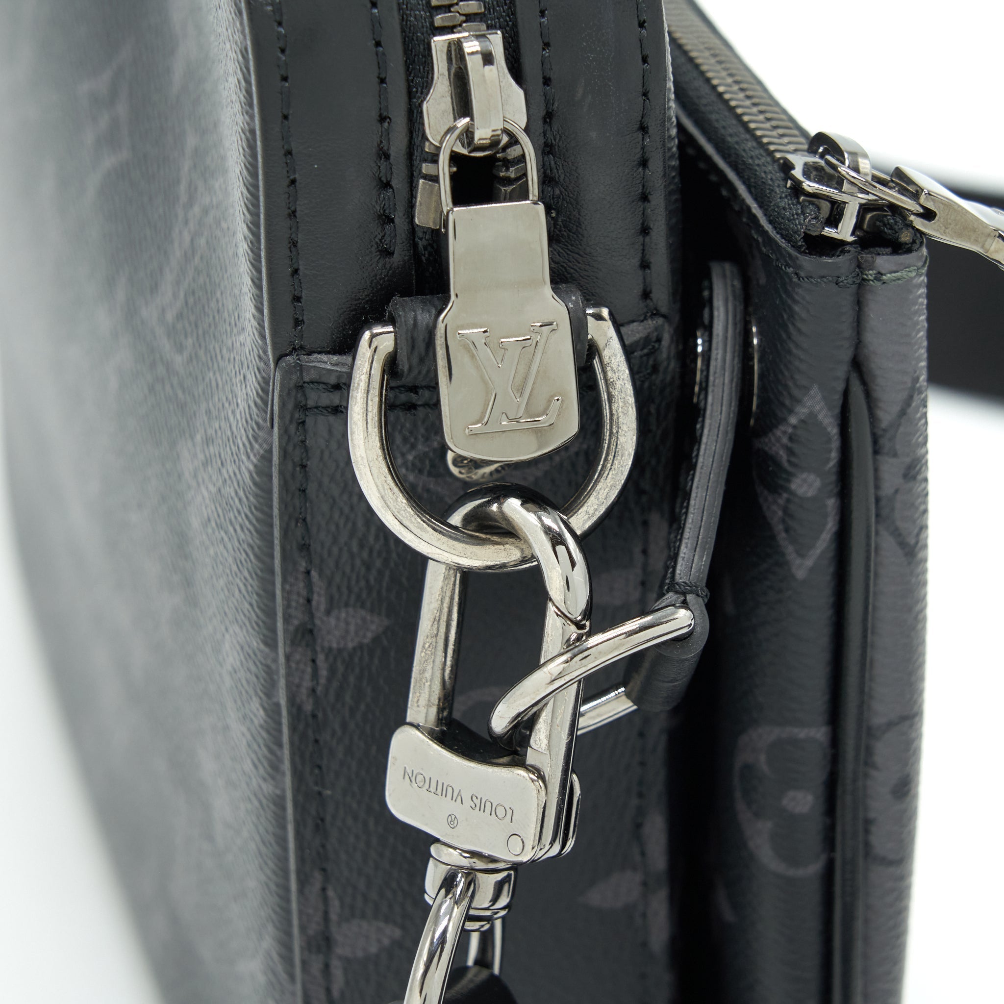 louis-vuitton-trio-messenger-monogram-eclipse-canvas-shw