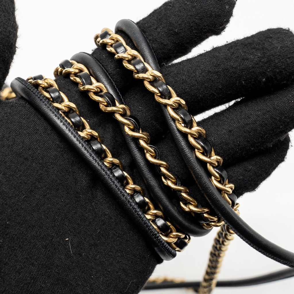 chanel-mini-22-bag-shiny-calfskin-black-ghw-microchip-6