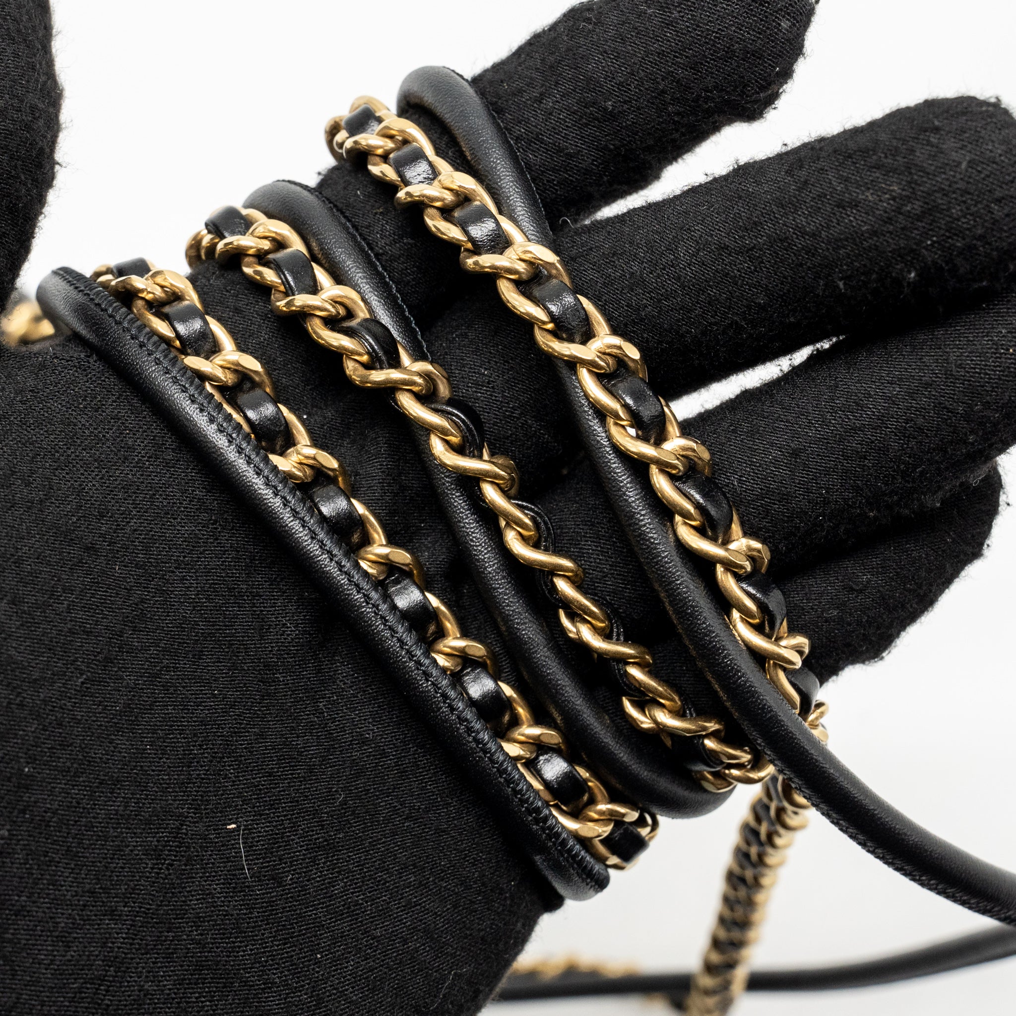 chanel-mini-22-bag-shiny-calfskin-black-ghw-microchip-6