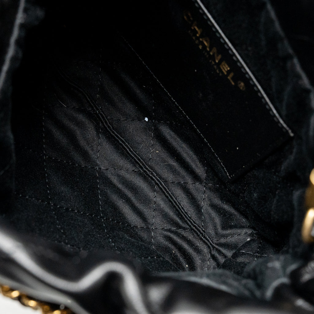 chanel-mini-22-bag-shiny-calfskin-black-ghw-microchip-6