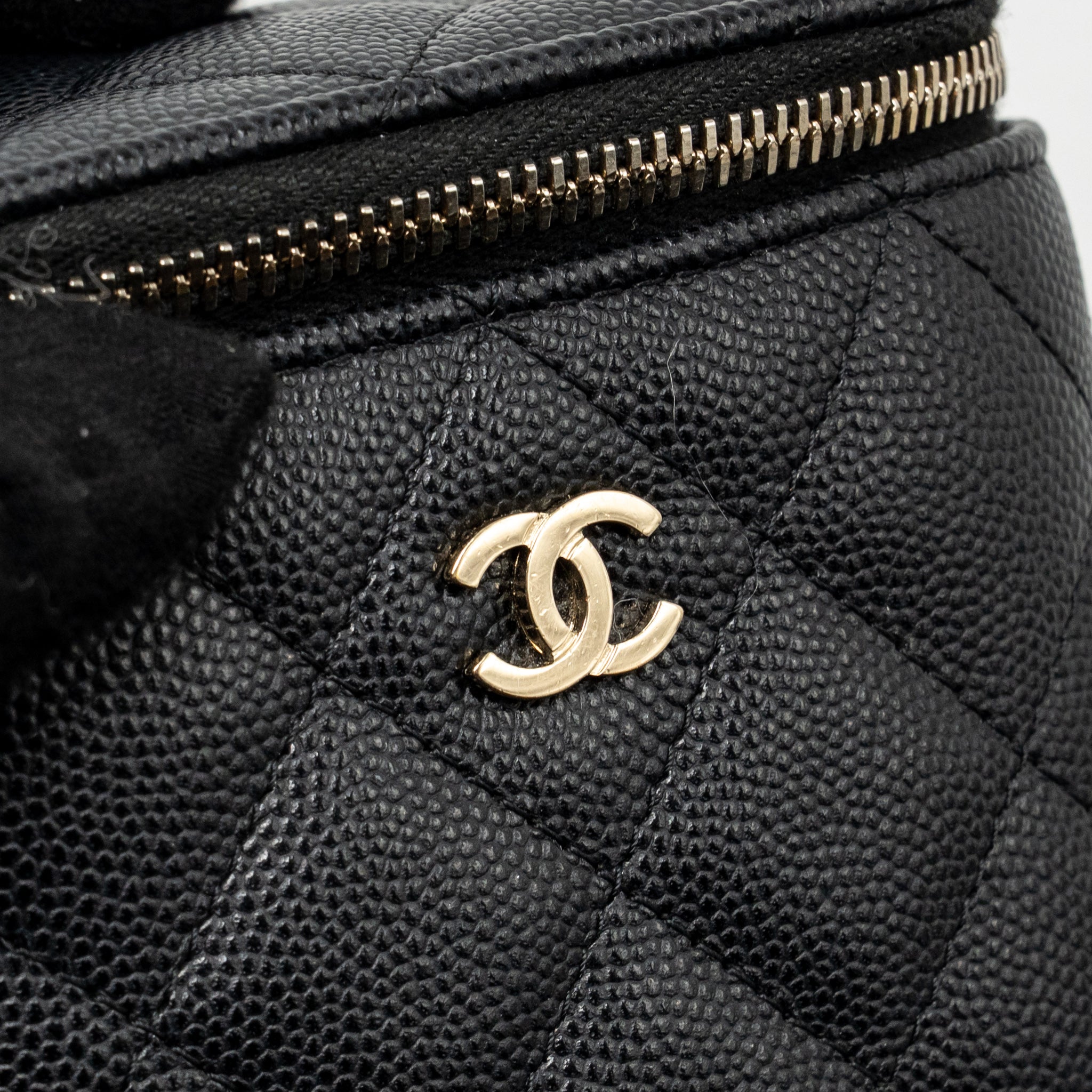 chanel-classic-small-vanity-with-chain-caviar-black-lghw