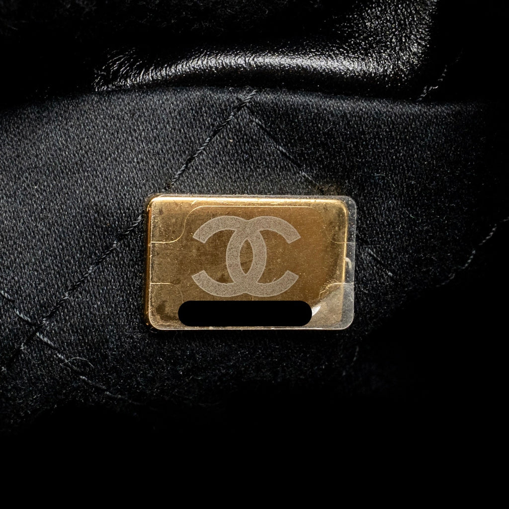 chanel-mini-22-bag-shiny-calfskin-black-ghw-microchip-6