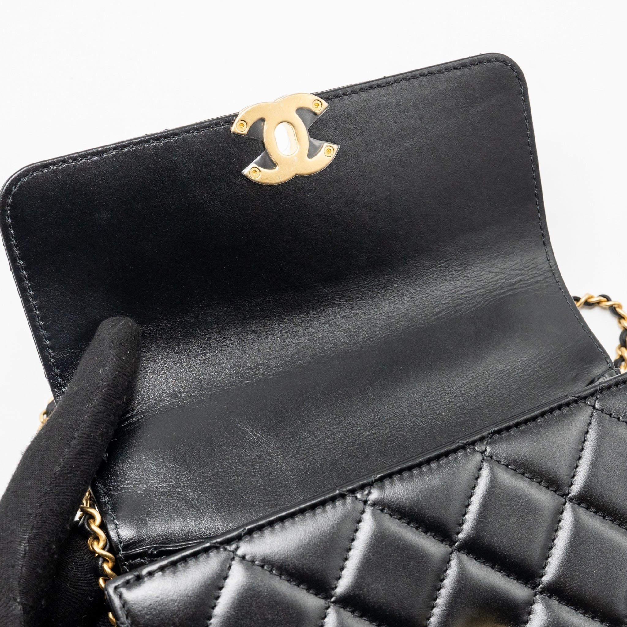 chanel-gold-crush-flap-bag-calfskin-black-ghw-microchip-copy-1