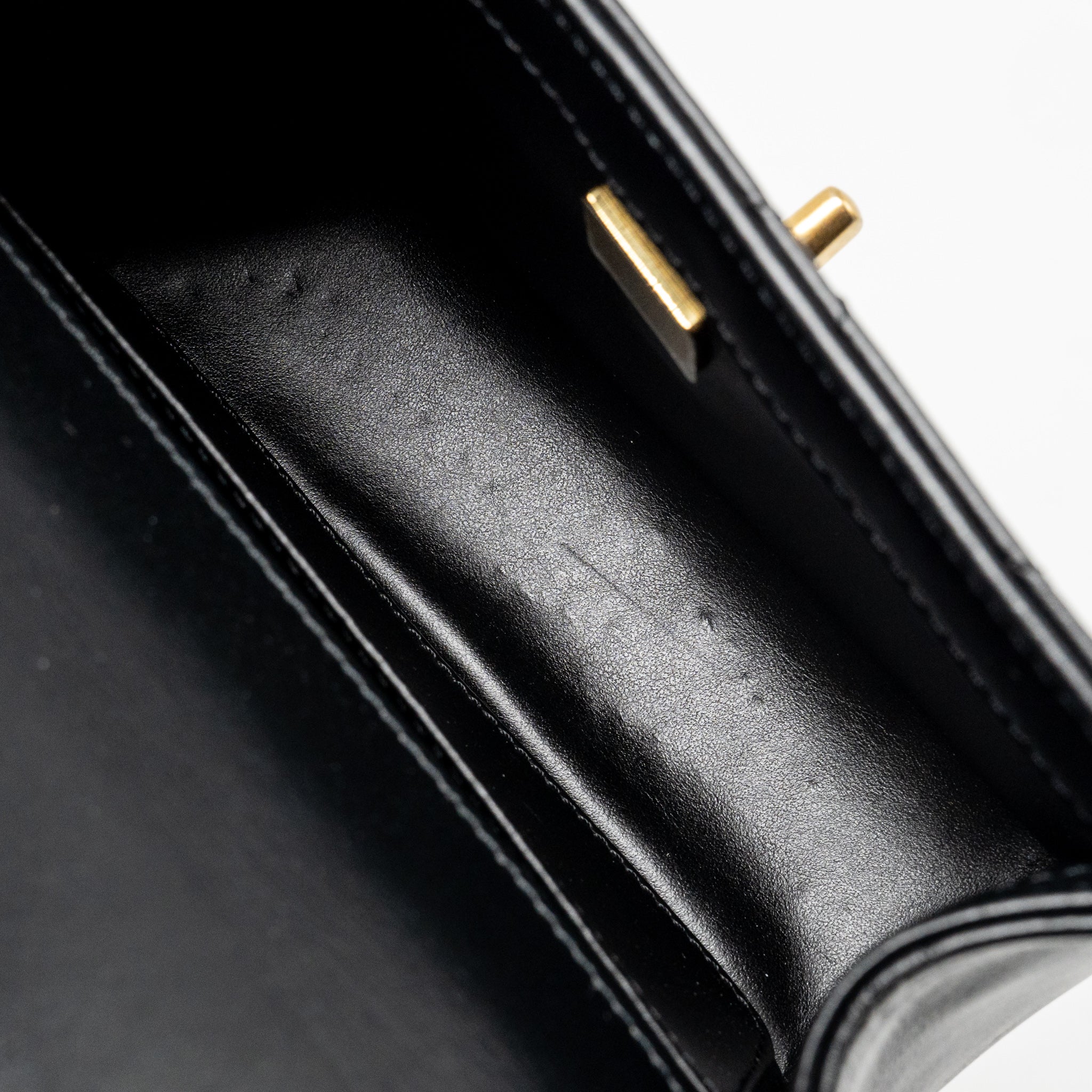 chanel-gold-crush-flap-bag-calfskin-black-ghw-microchip-copy-1