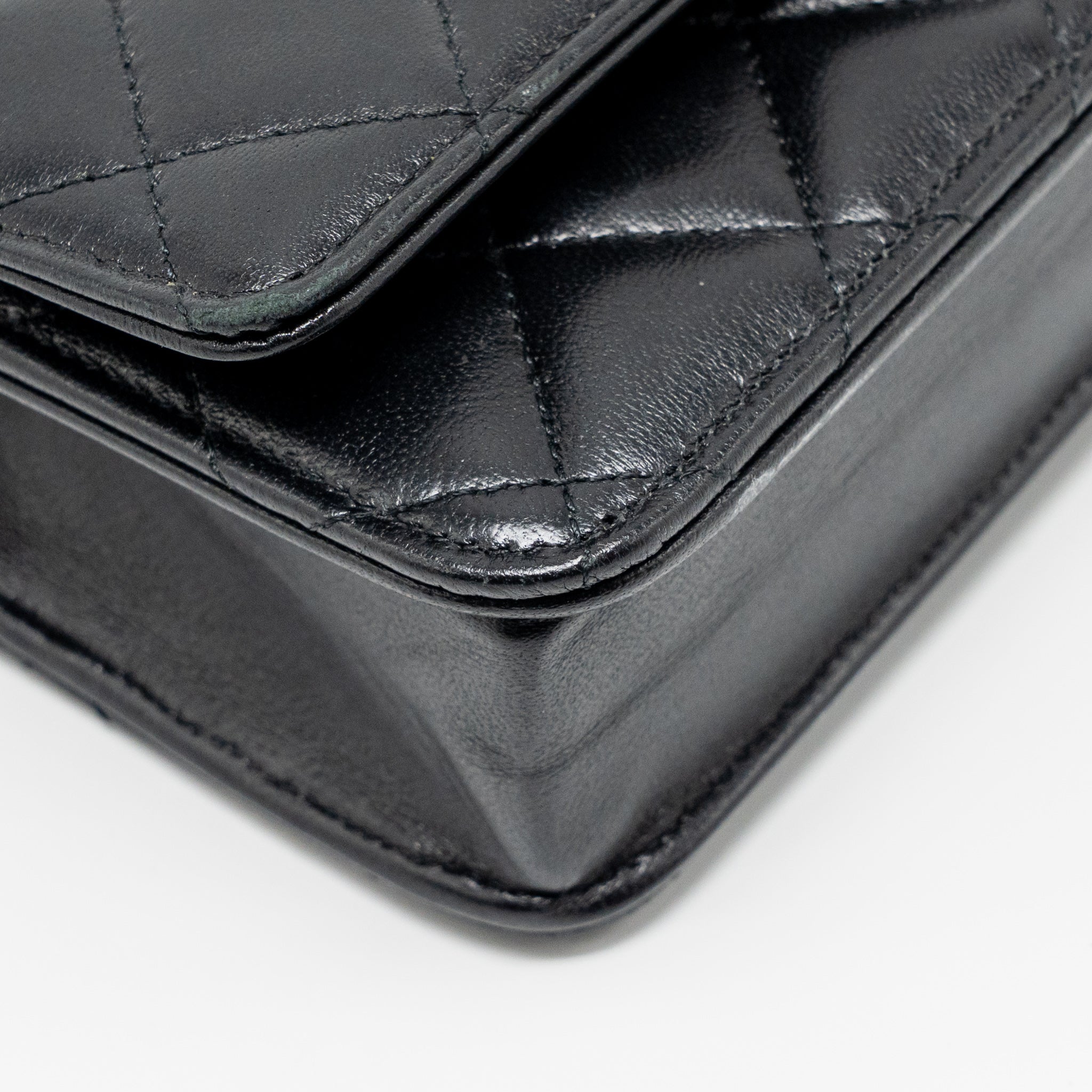chanel-coco-charm-wallet-on-chain-lambskin-black-lghw-1