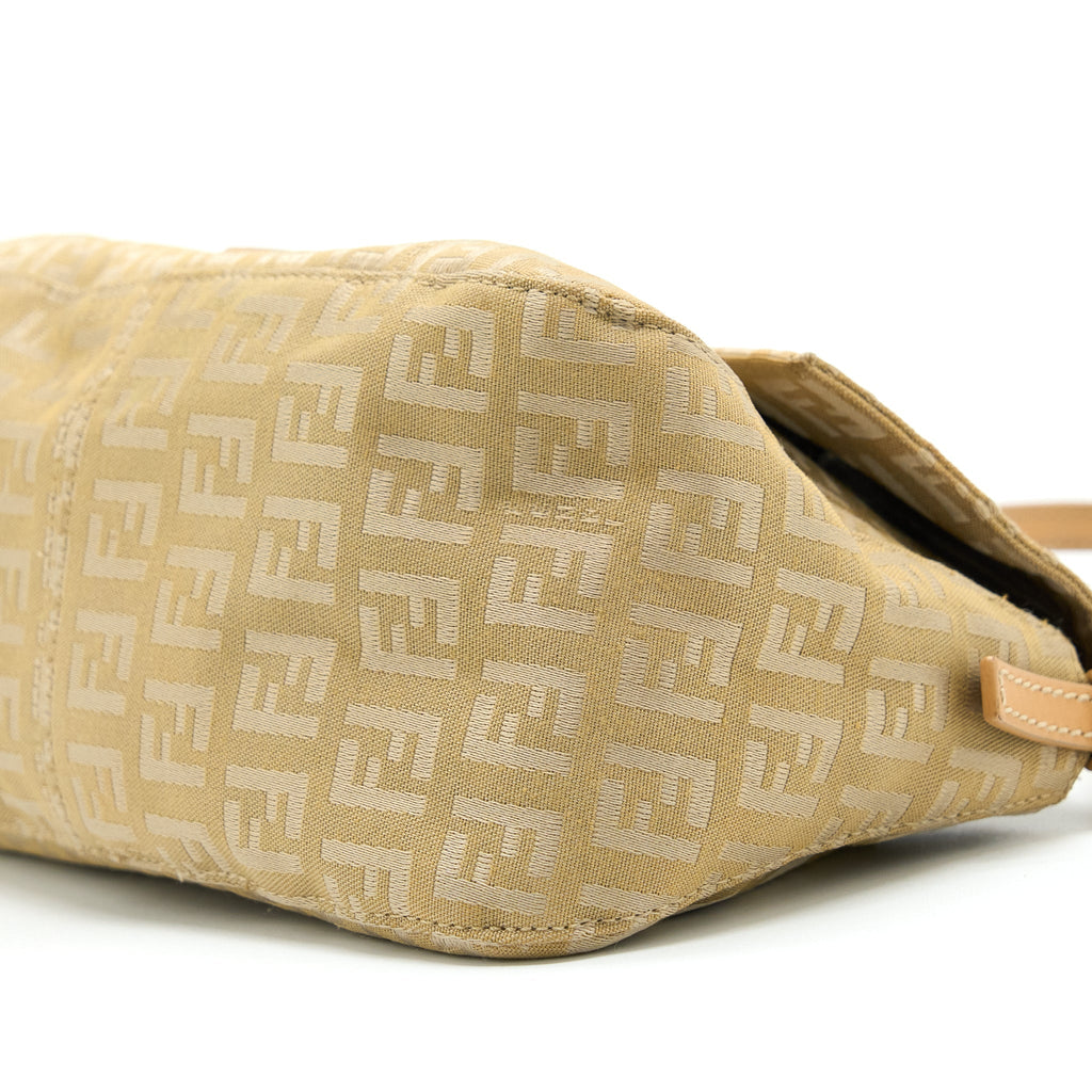 fendi-mini-mamma-baguette-canvas-beige-ghw