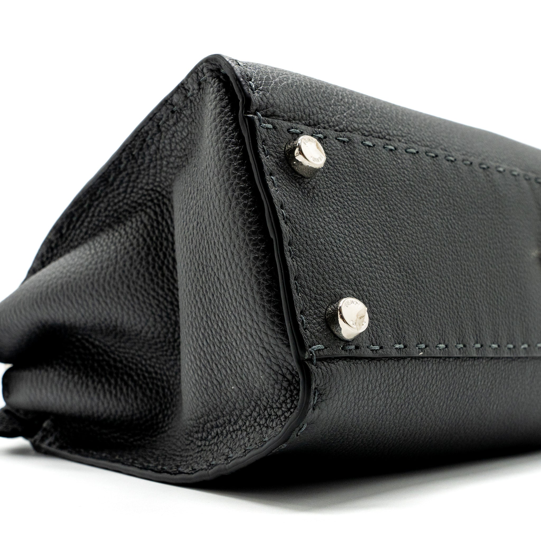 fendi-medium-peekaboo-bag-selleria-leather-shw