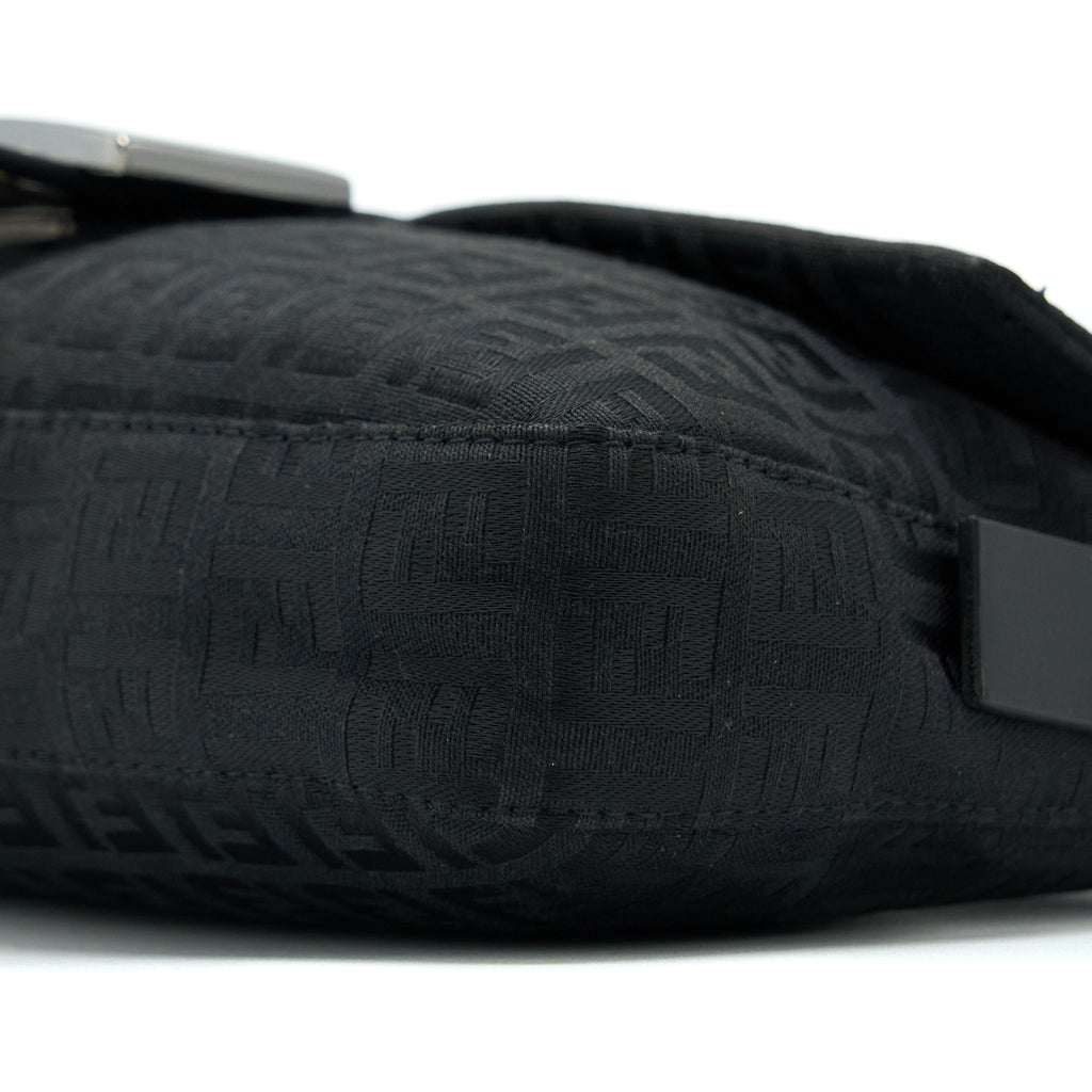 fendi-zucca-baguette-canvas-black-with-black-hardware