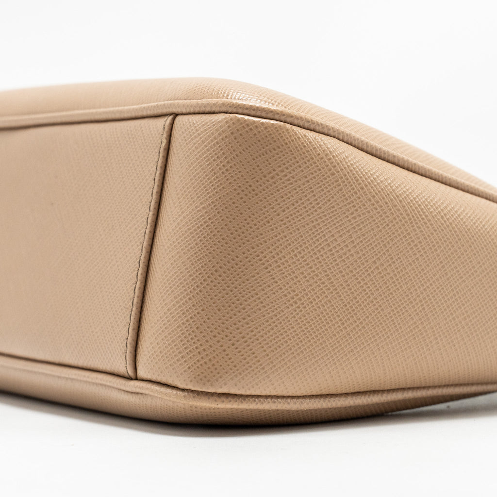 prada-beige