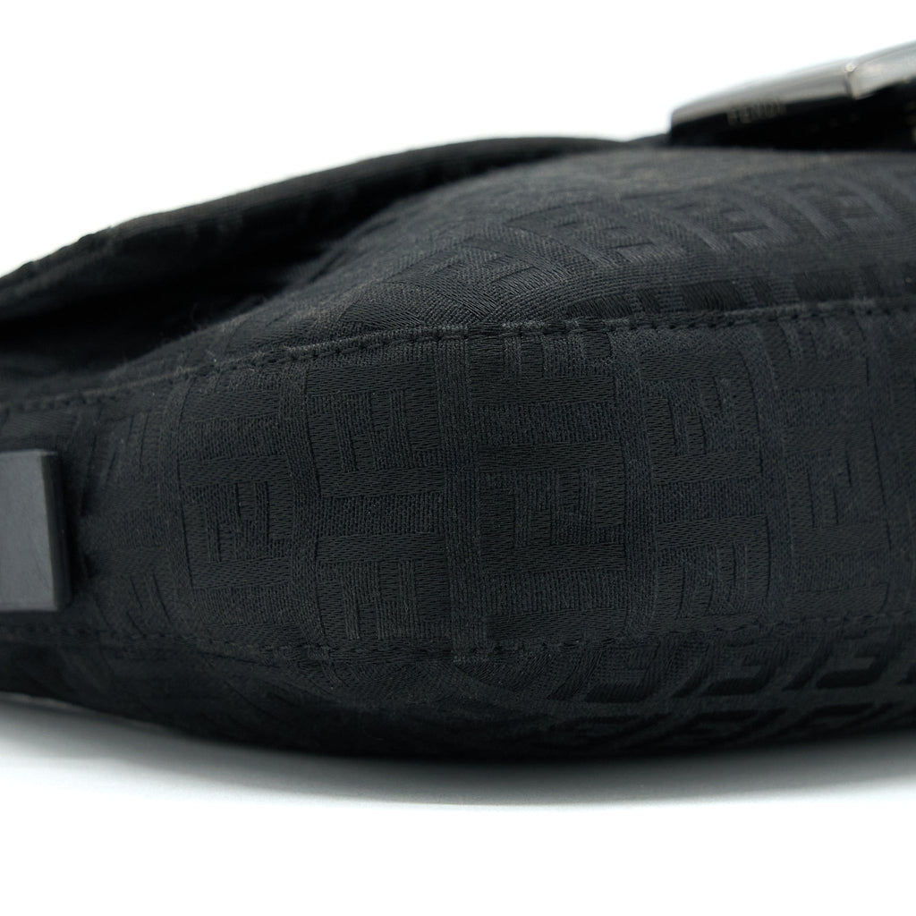 fendi-zucca-baguette-canvas-black-with-black-hardware