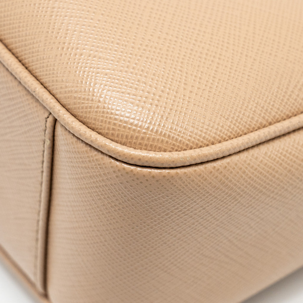prada-beige