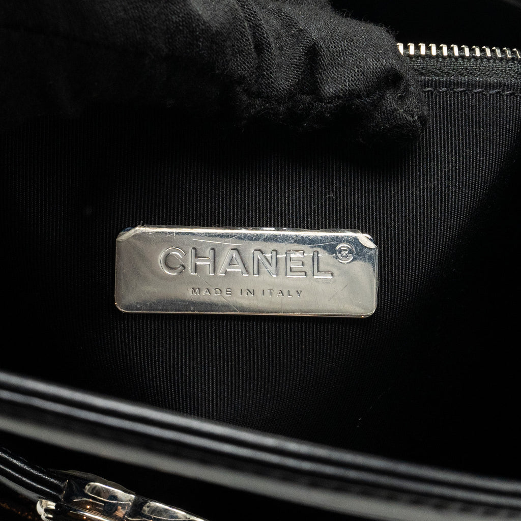 chanel-31-bag-calfskin-black-shw