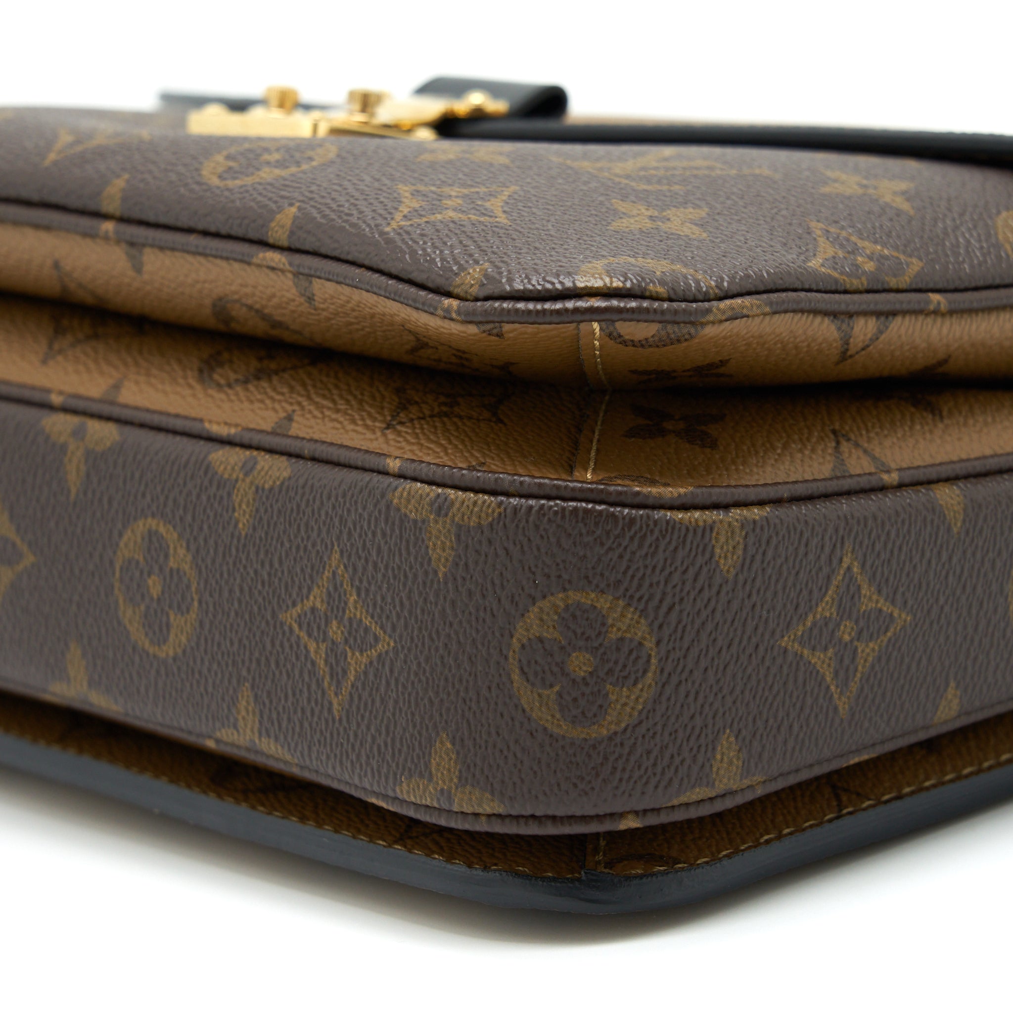 louis-vuitton-pochette-metis-monogram-reverse-canvas-ghw-1
