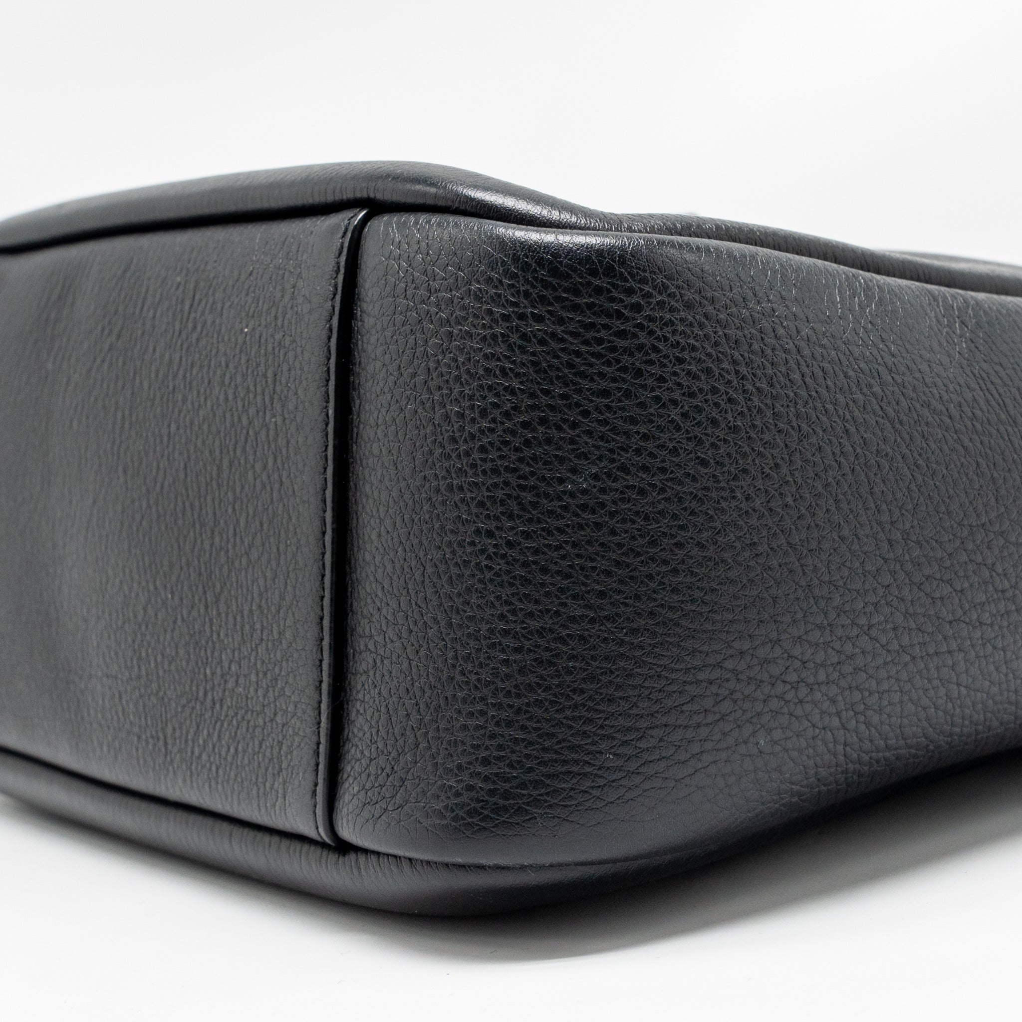 saint-laurent-le-5-a-7-soft-small-bag-calfskin-black-ghw