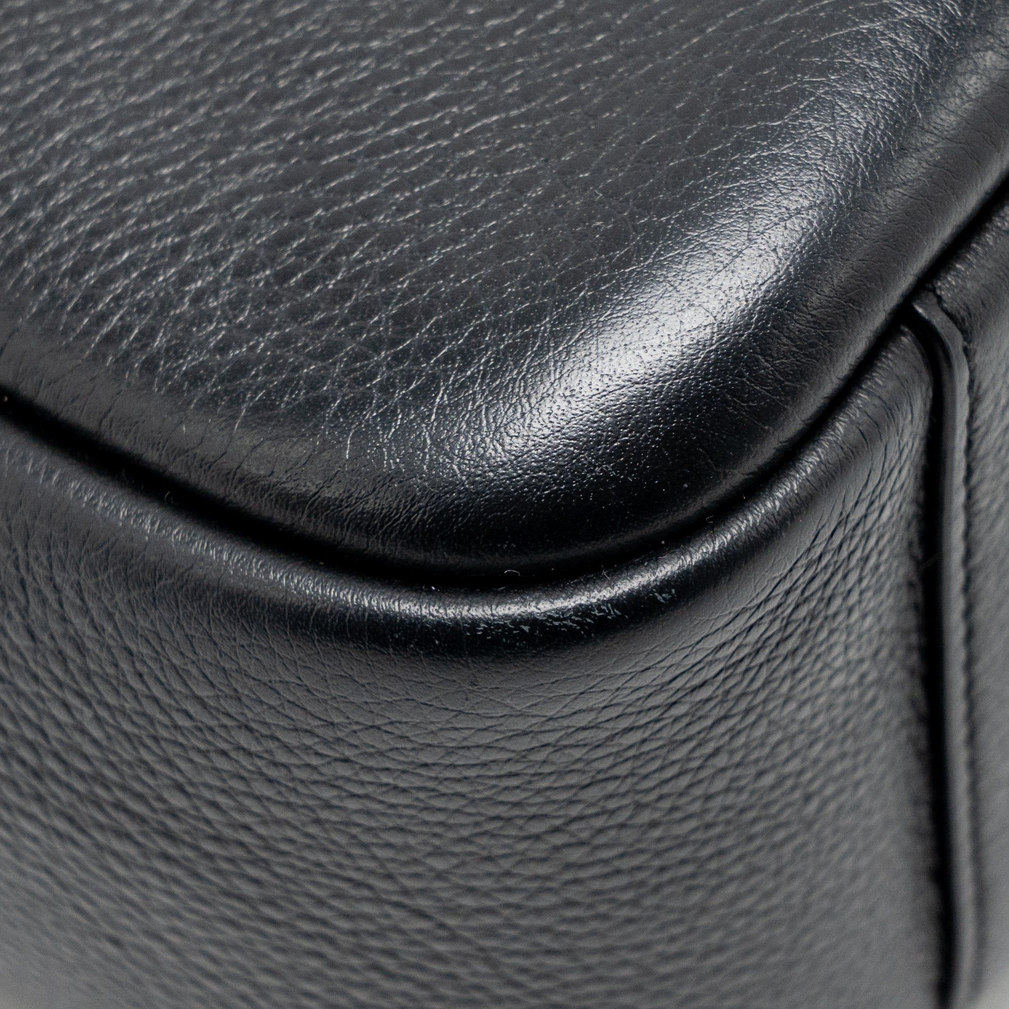 saint-laurent-le-5-a-7-soft-small-bag-calfskin-black-ghw