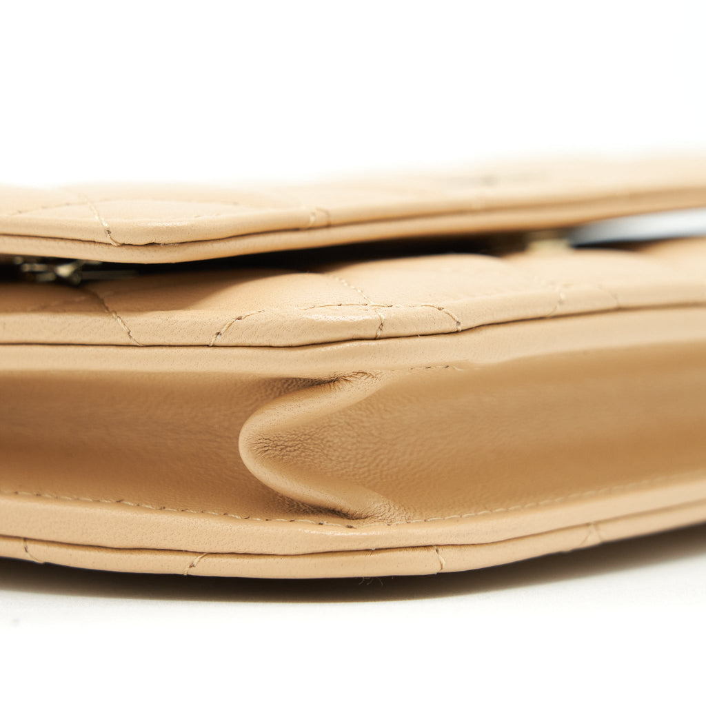 chanel-classic-wallet-on-chain-lambskin-beige-lghw-microchip