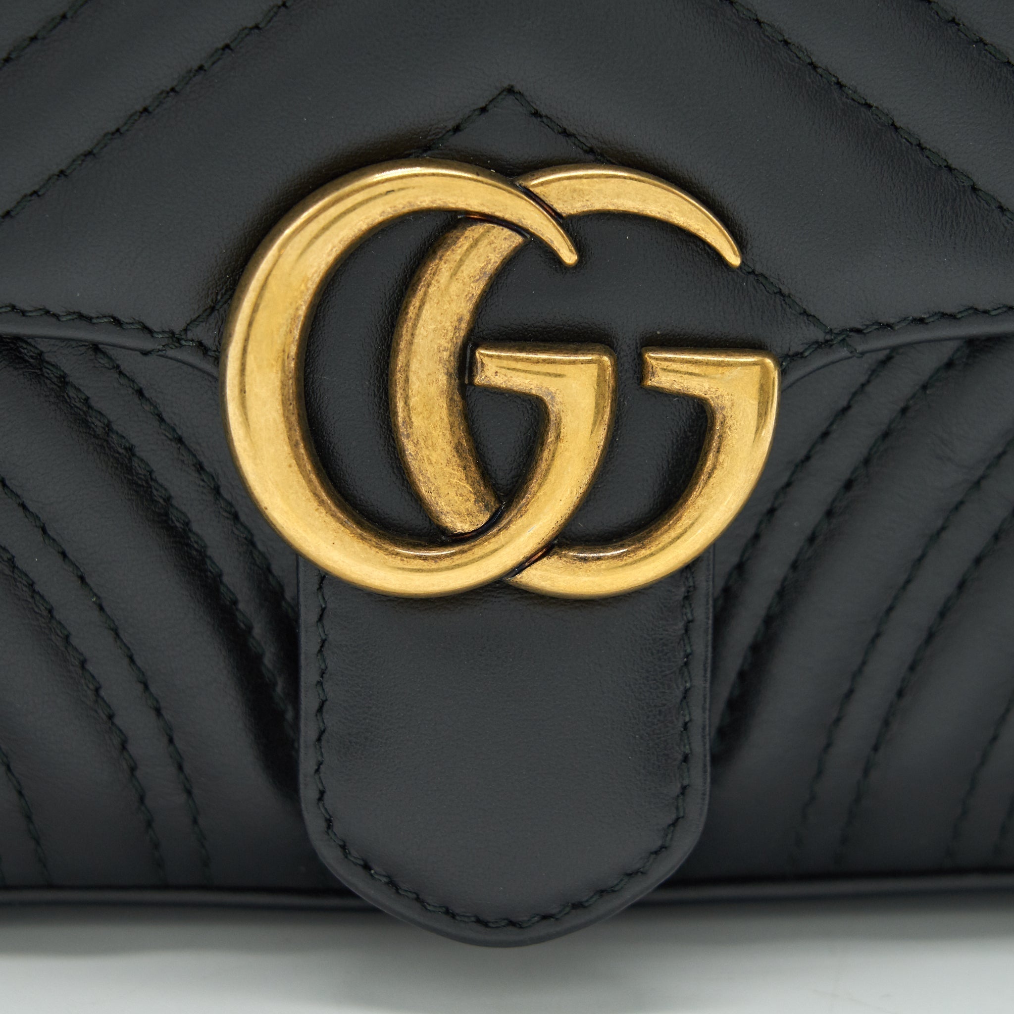 gucci-gg-marmont-mini-bag-black-with-ghw