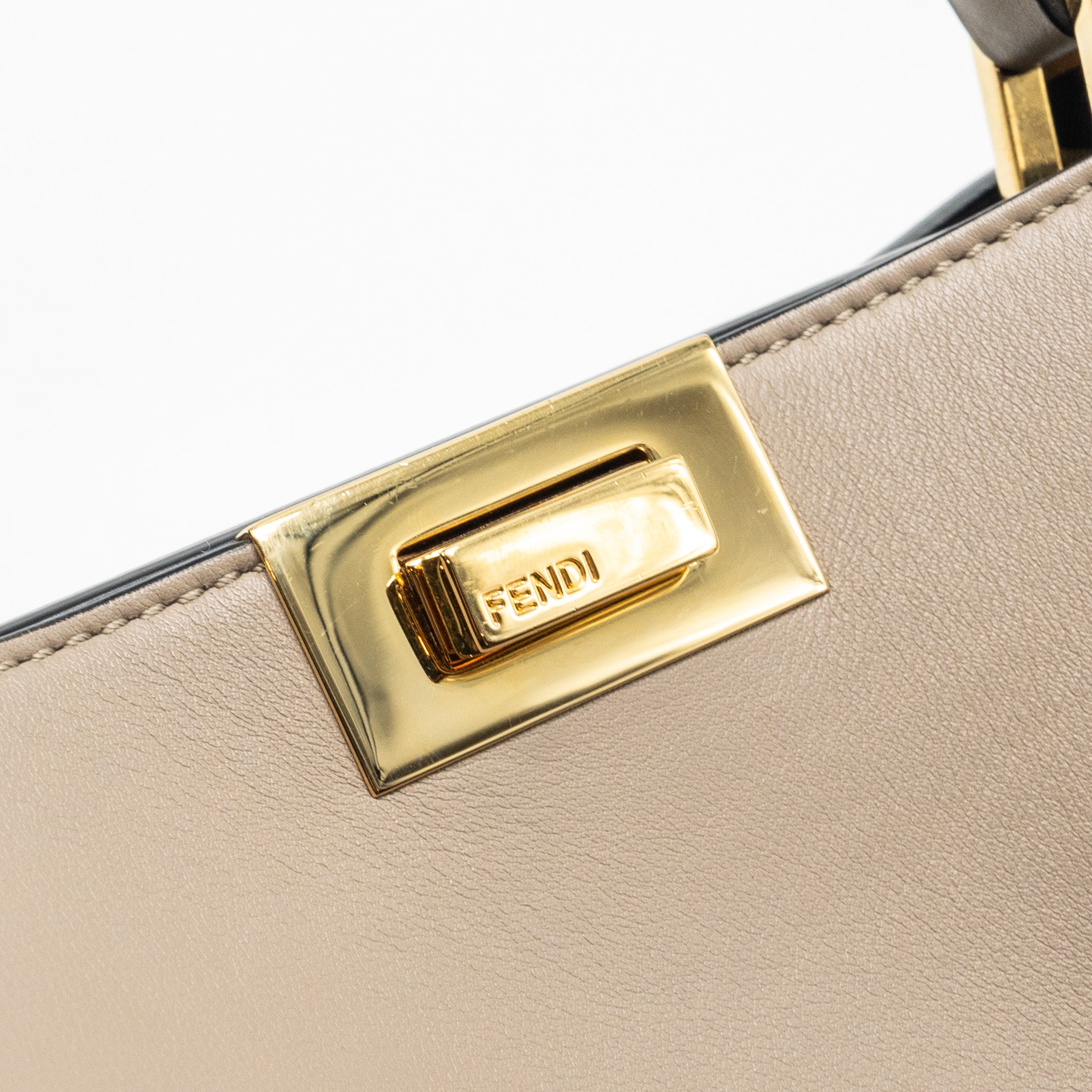 fendi-peekaboo-handle-bag-calfskin-dove-black-ghw