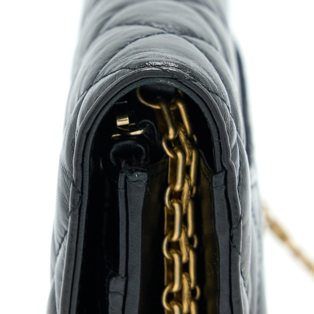 chanel-2-55-reissue-wallet-on-chain-aged-calfskin-black-ghw