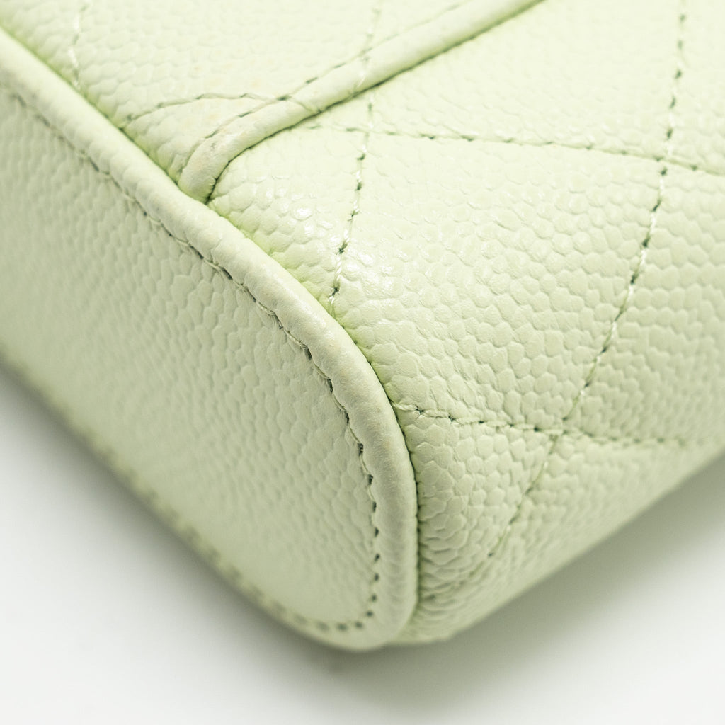 chanel-mini-bag-green