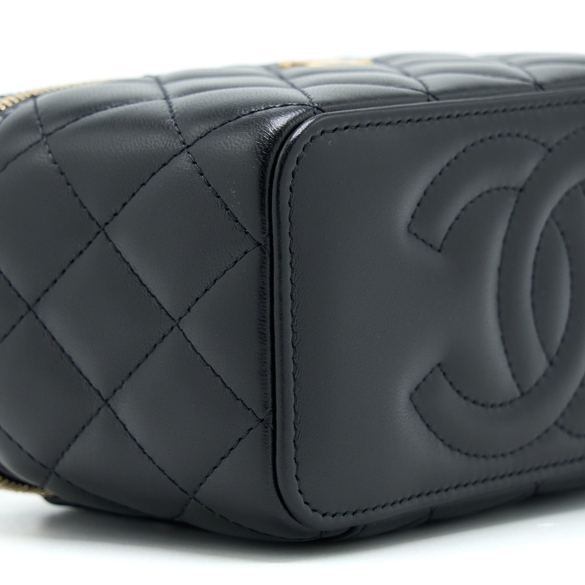 chanel-long-vanity-with-detailed-chain-lambskin-black-ghw