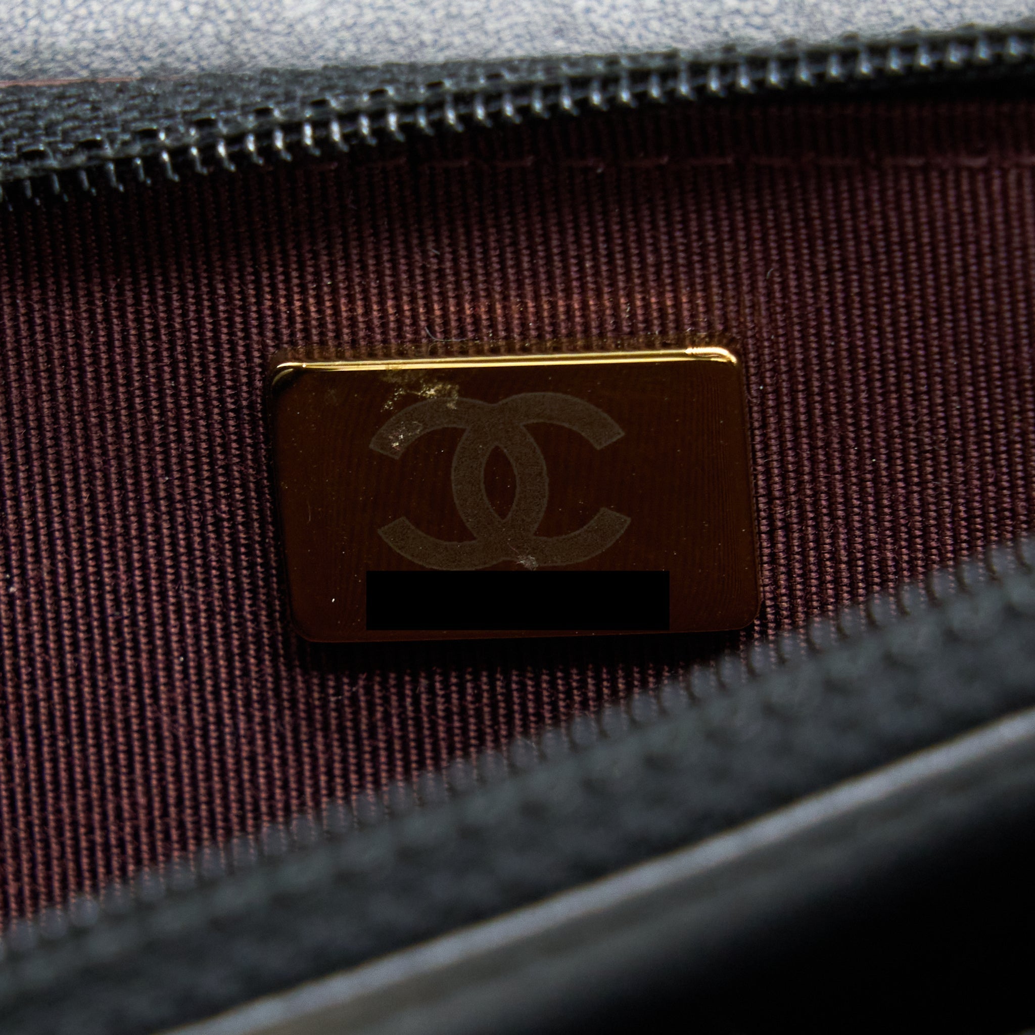 chanel-2-55-reissue-wallet-on-chain-aged-calfskin-black-ghw