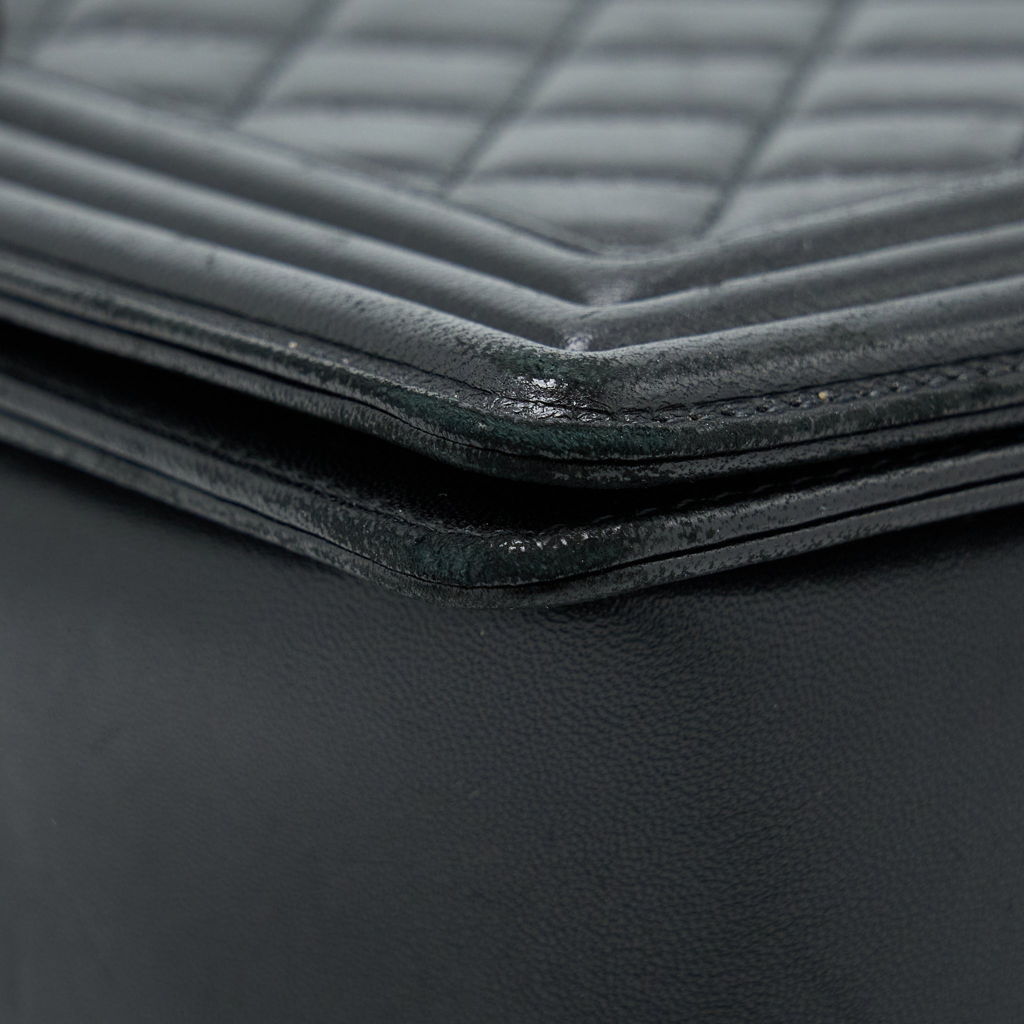 chanel-medium-boy-bag-lambskin-black-ruthenium-shw