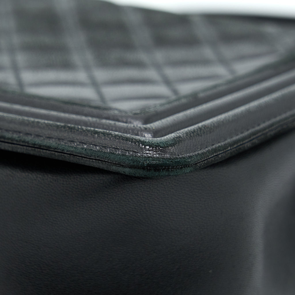 chanel-medium-boy-bag-lambskin-black-ruthenium-shw