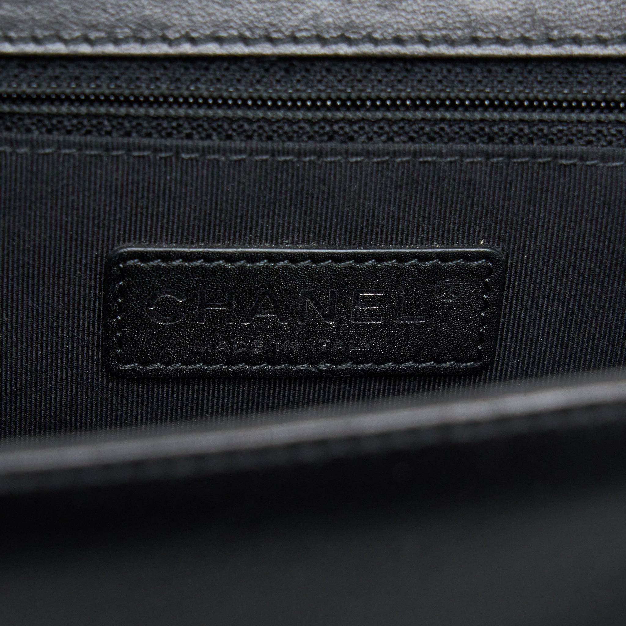 chanel-medium-boy-bag-lambskin-black-ruthenium-shw