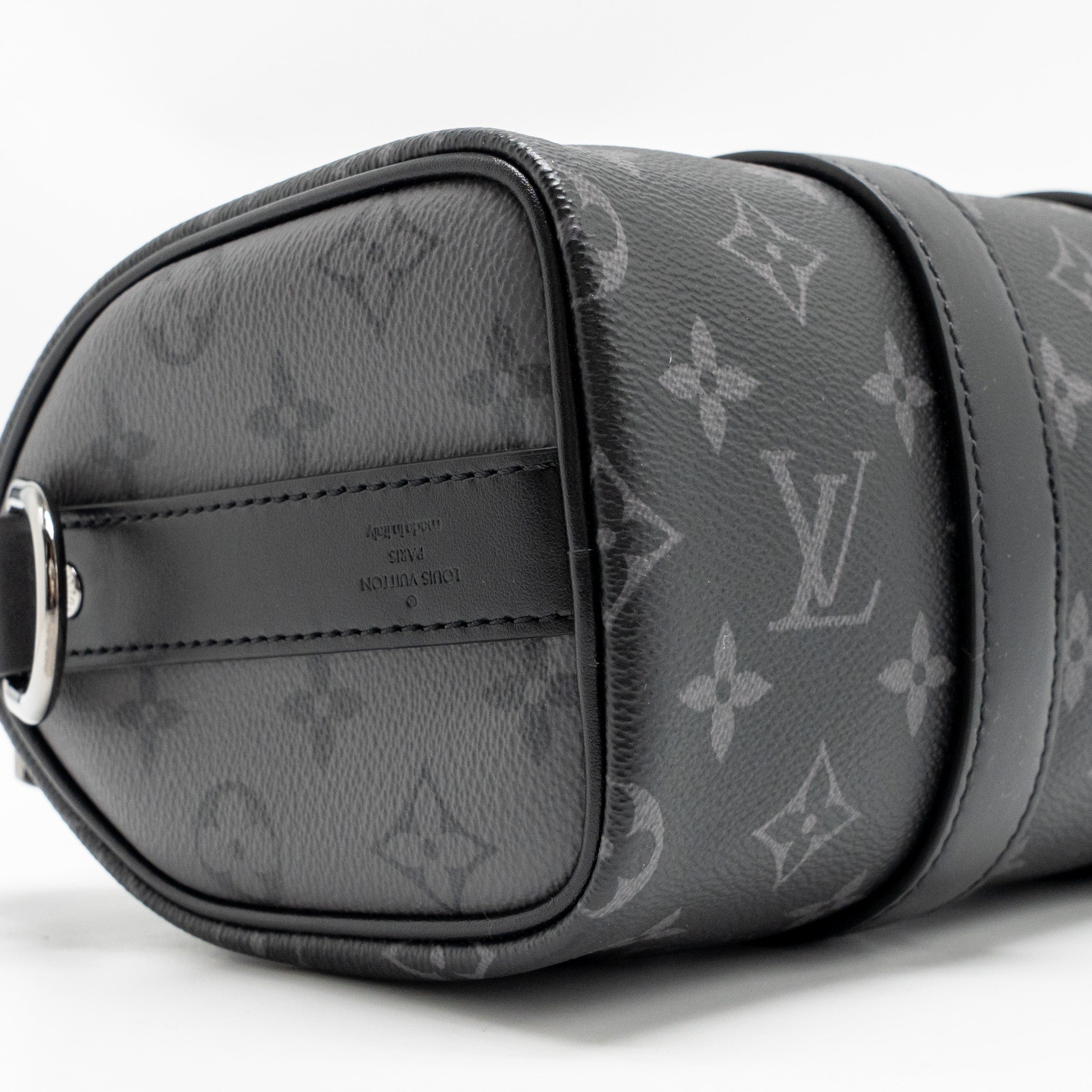 louis-vuitton-keepall-bandouliere-25-monogram-eclipse-shw