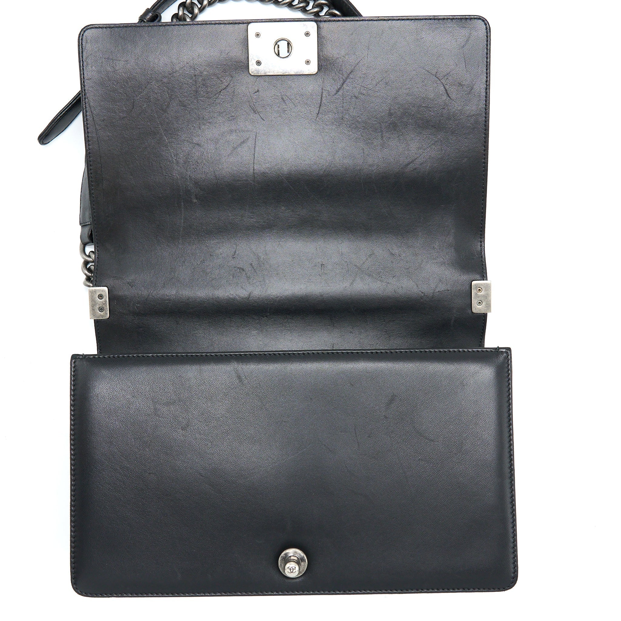 chanel-medium-boy-bag-lambskin-black-ruthenium-shw