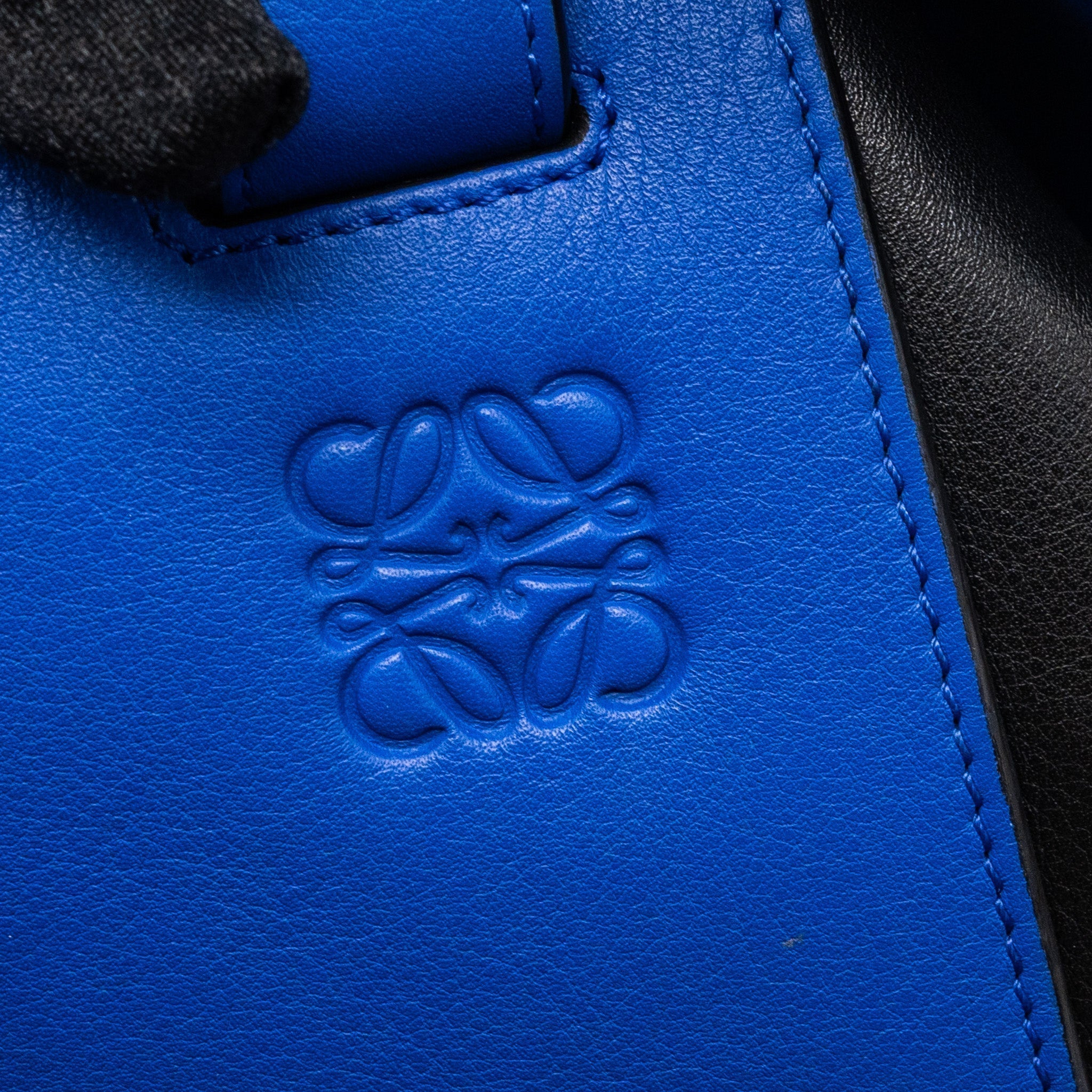loewe-hammock-bag-calfskin-electric-blue-black-ghw