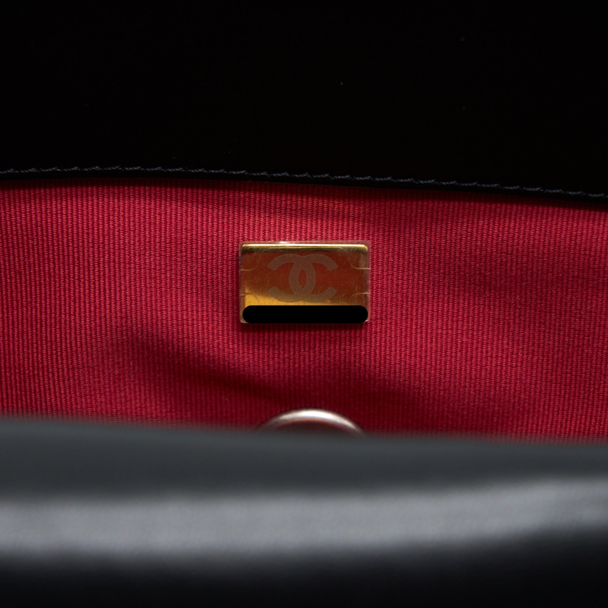 chanel-medium-19-bag-goatskin-black-multicolour-hardware-microchip