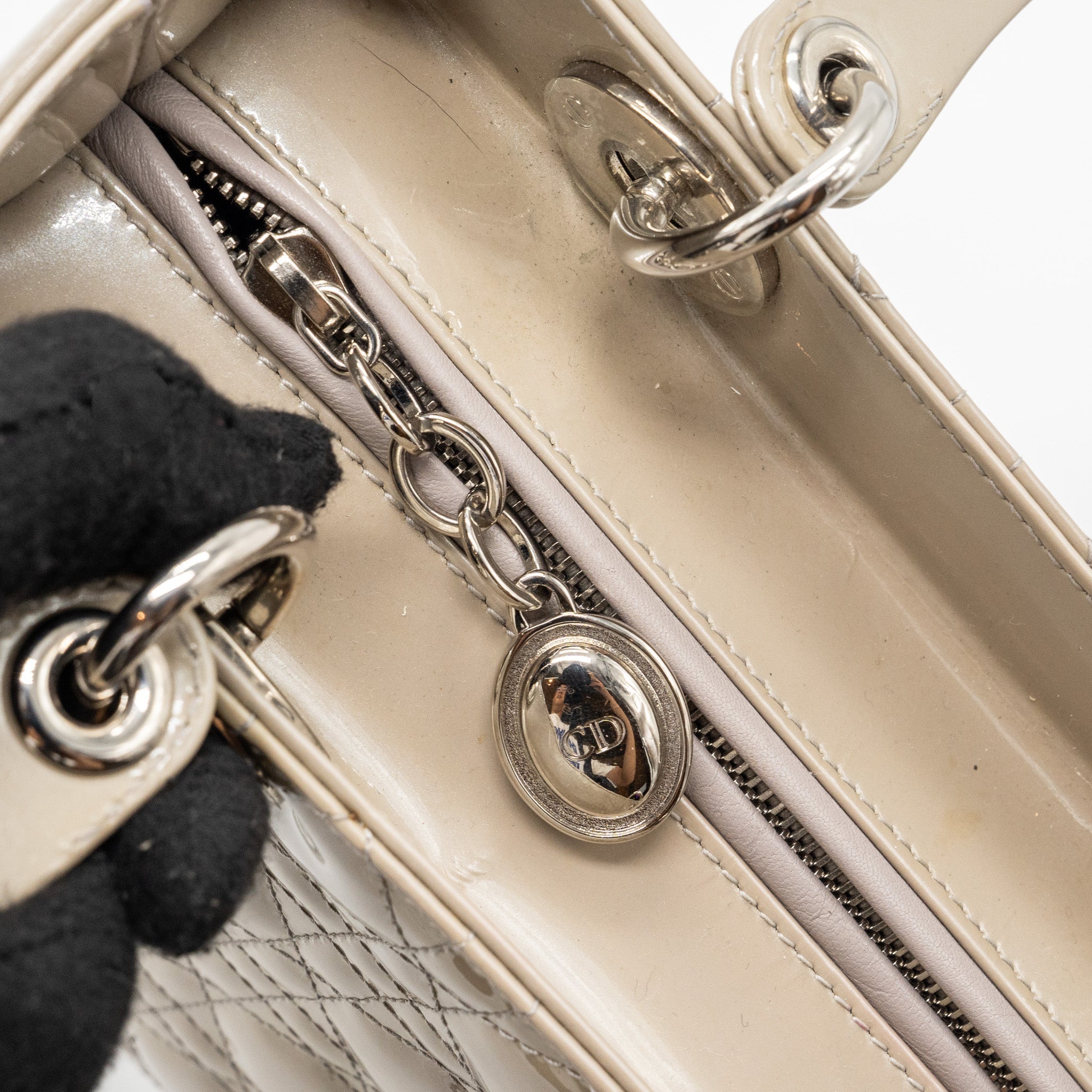 dior-medium-lady-dior-patent-leather-light-grey-shw