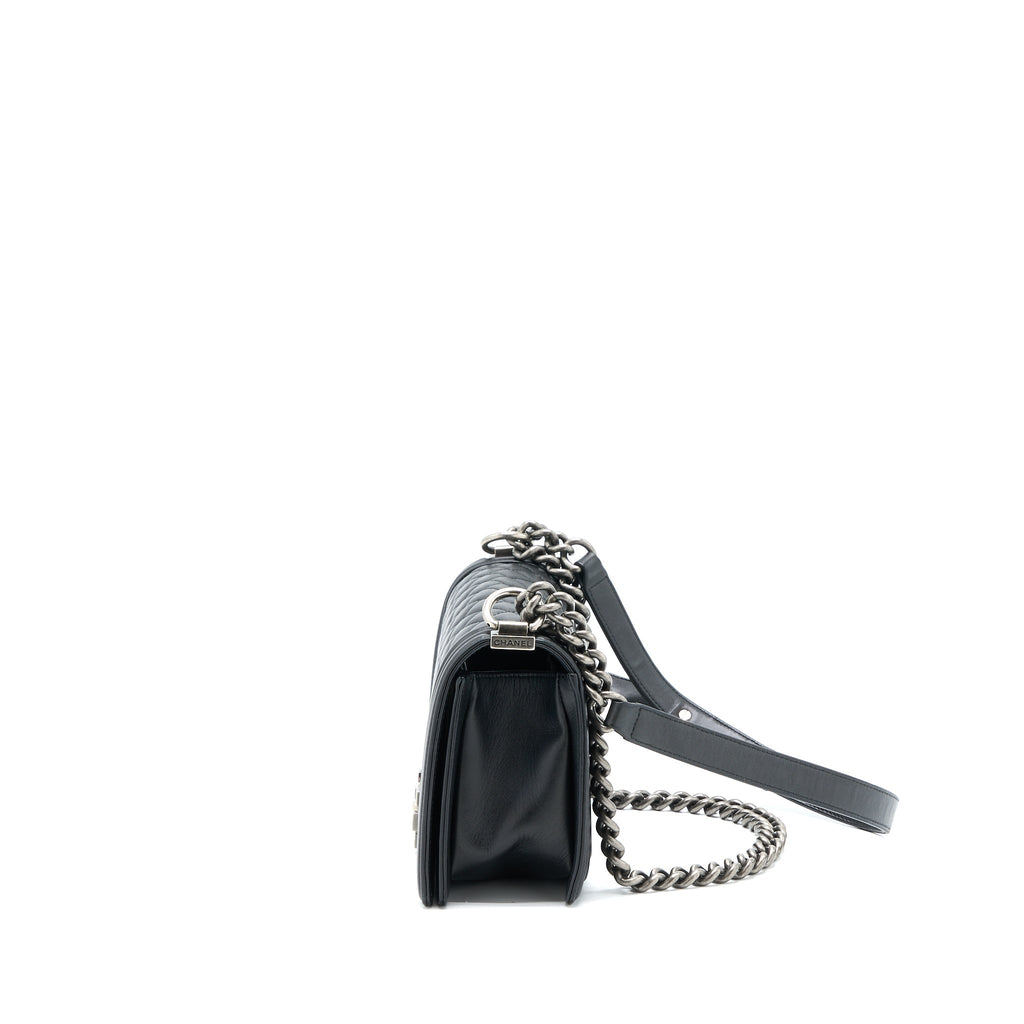 chanel-medium-boy-bag-lambskin-black-ruthenium-enamel-shw